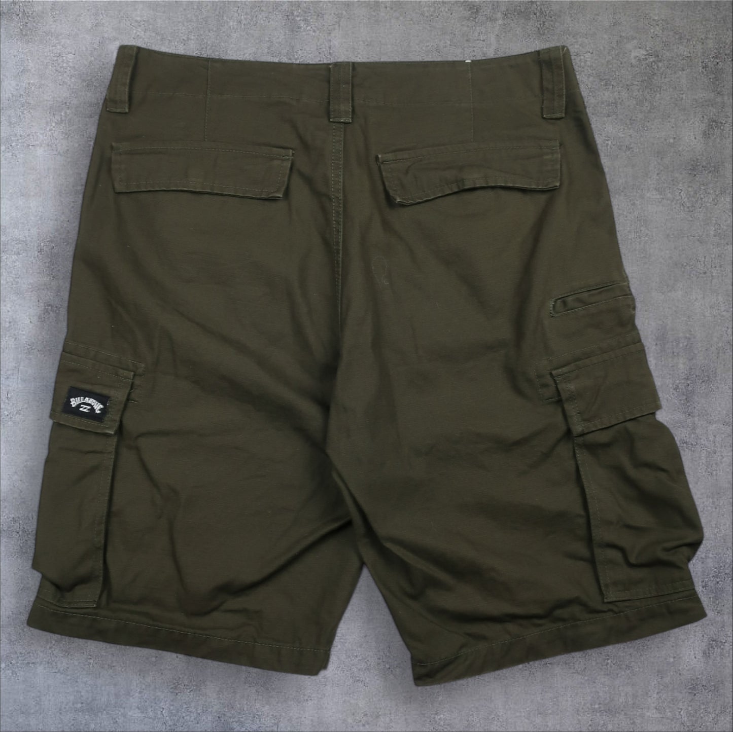 BILLABONG CARGO SHORTS - 32”