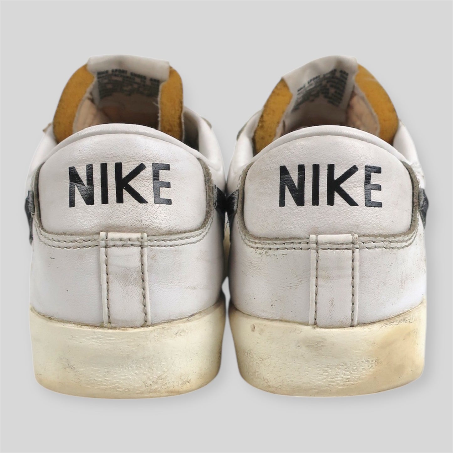 WHITE NIKE BLAZERS - SIZE 10