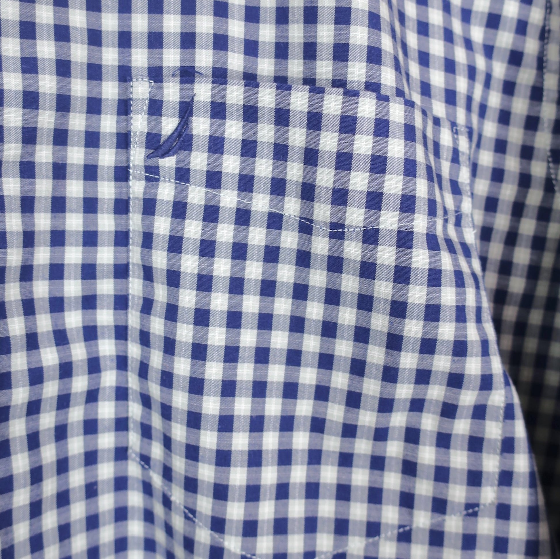 VINTAGE LONG-SLEEVE NAUTICA BUTTON-UP SHIRT - L