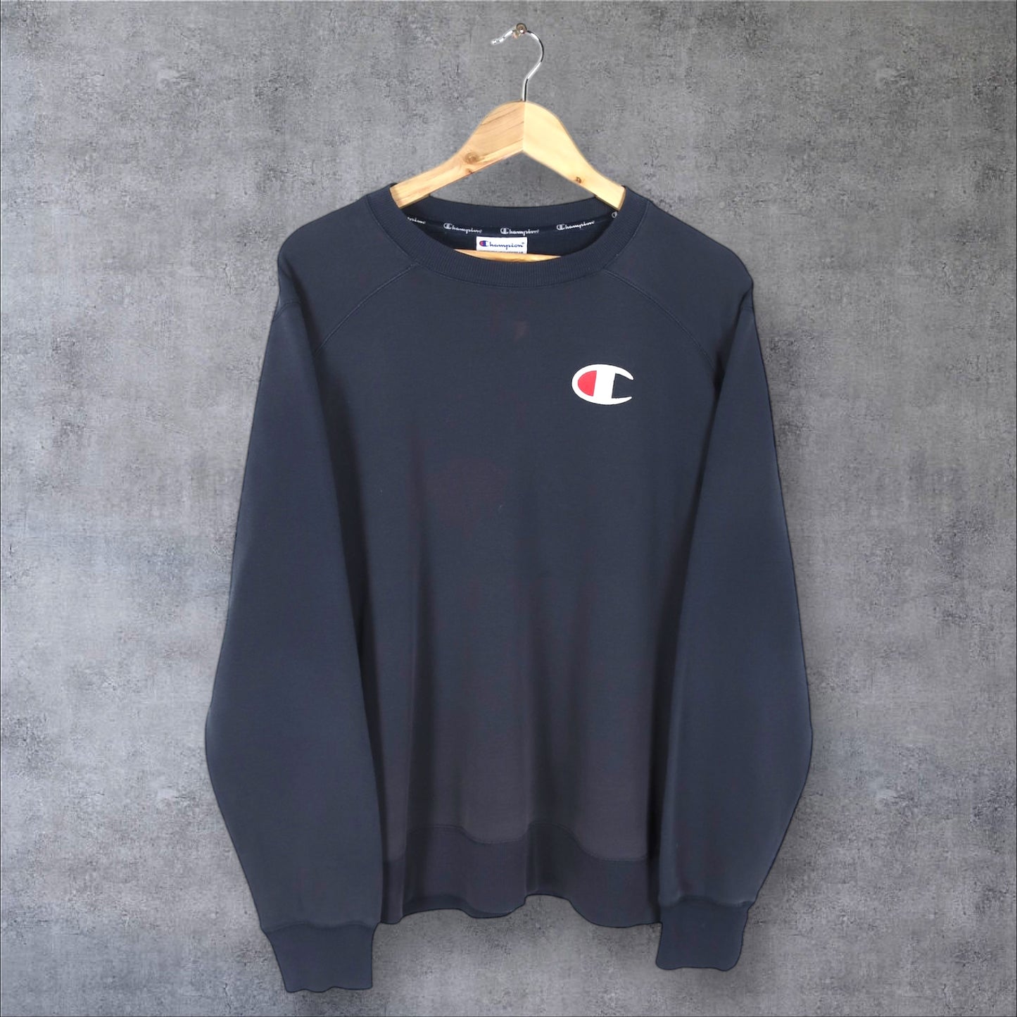 CHAMPION SWEATER - L
