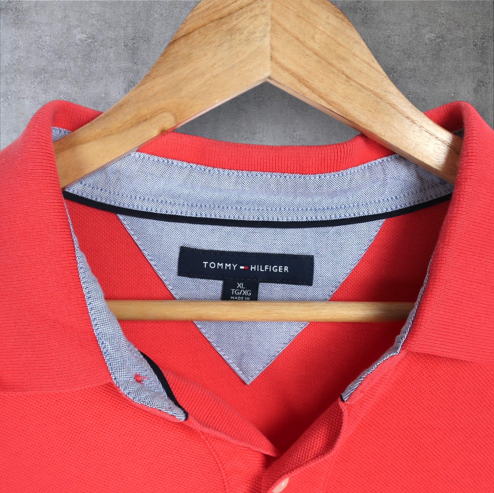 TOMMY HILFIGER POLO SHIRT - XL
