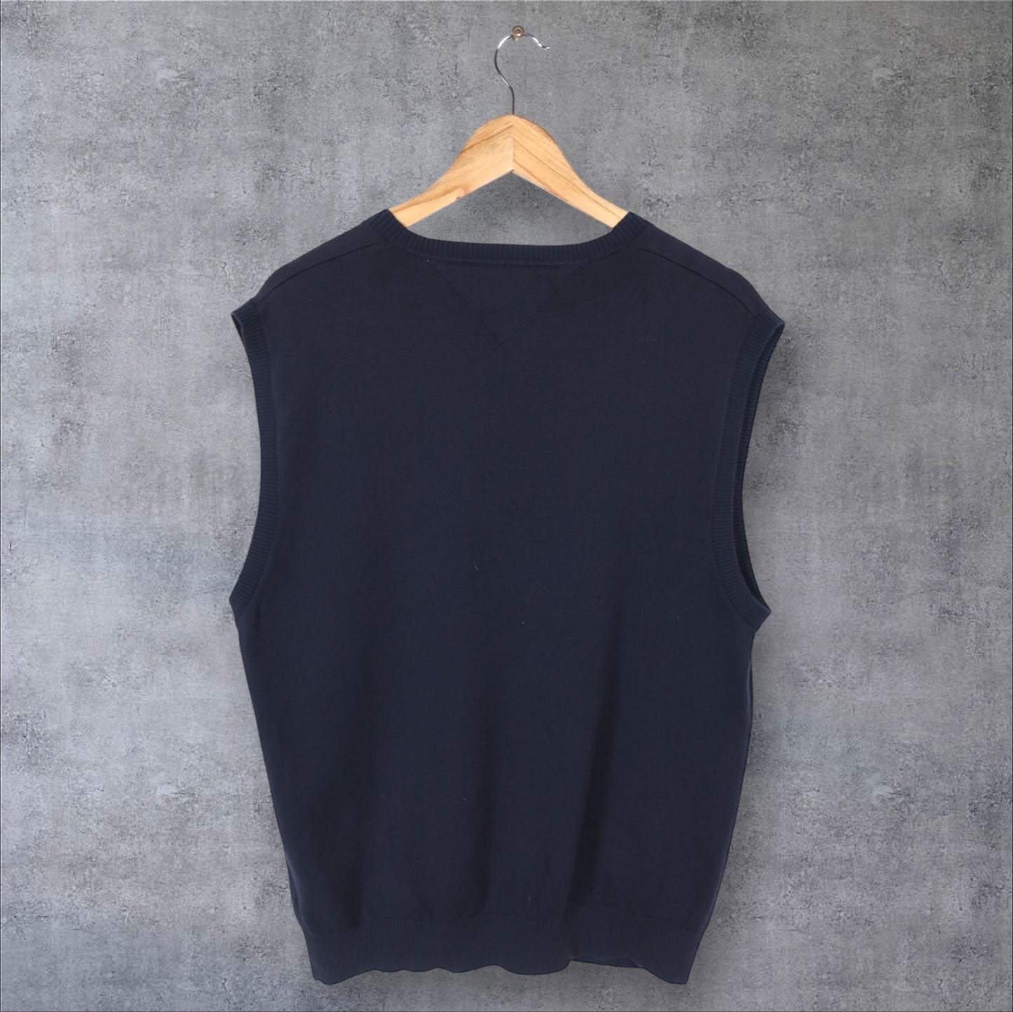 VINTAGE TOMMY HILFIGER KNIT SWEATER VEST - L/XL