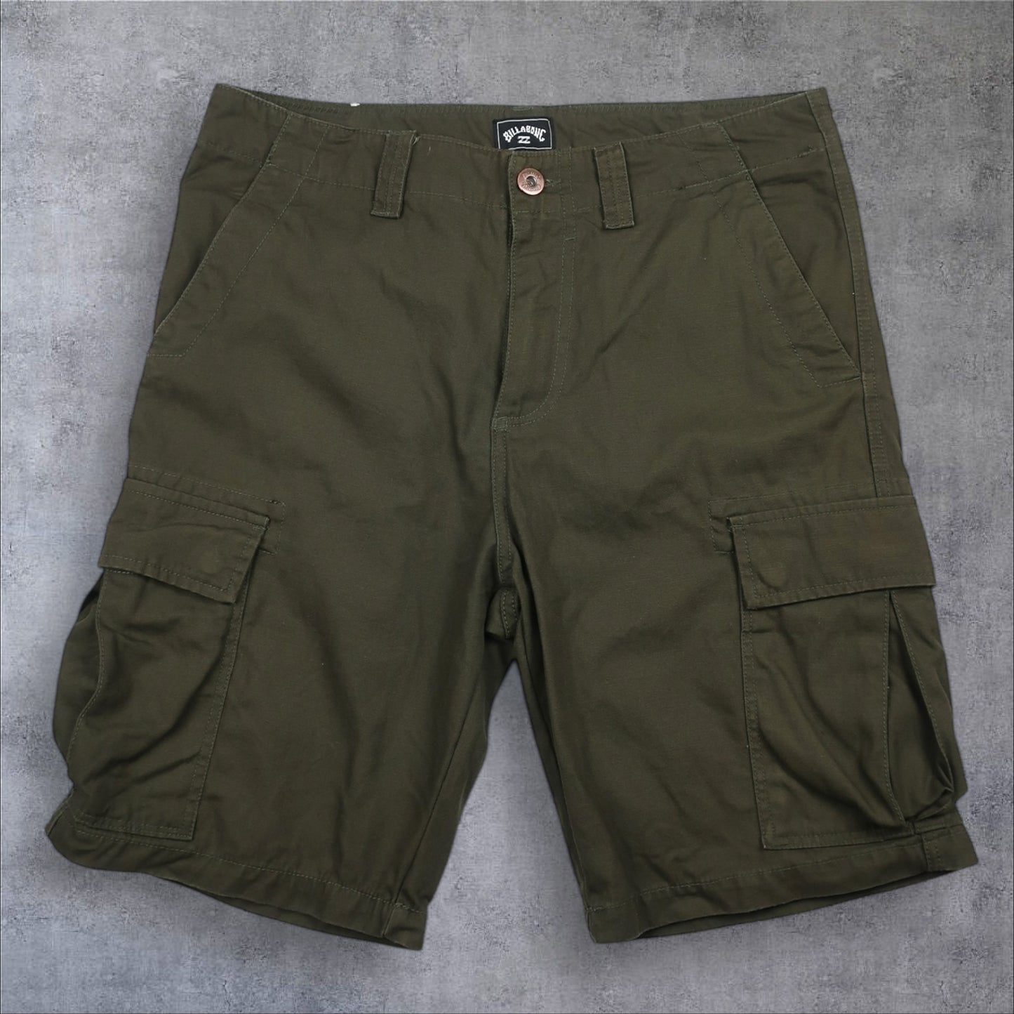 BILLABONG CARGO SHORTS - 32”