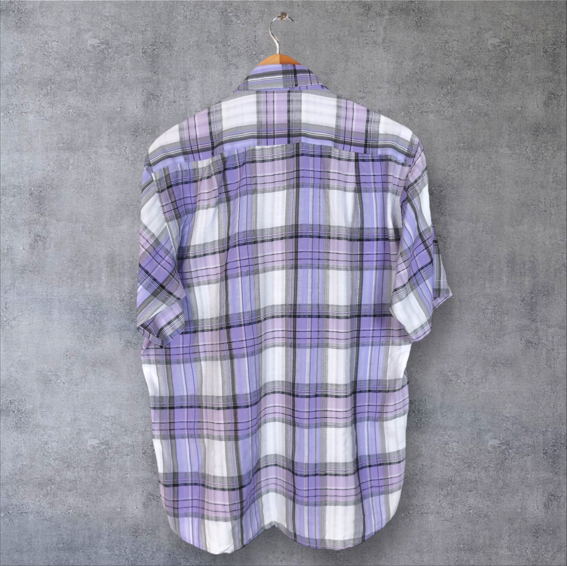 VINTAGE TOMMY HILFIGER BUTTON-UP SHIRT - L