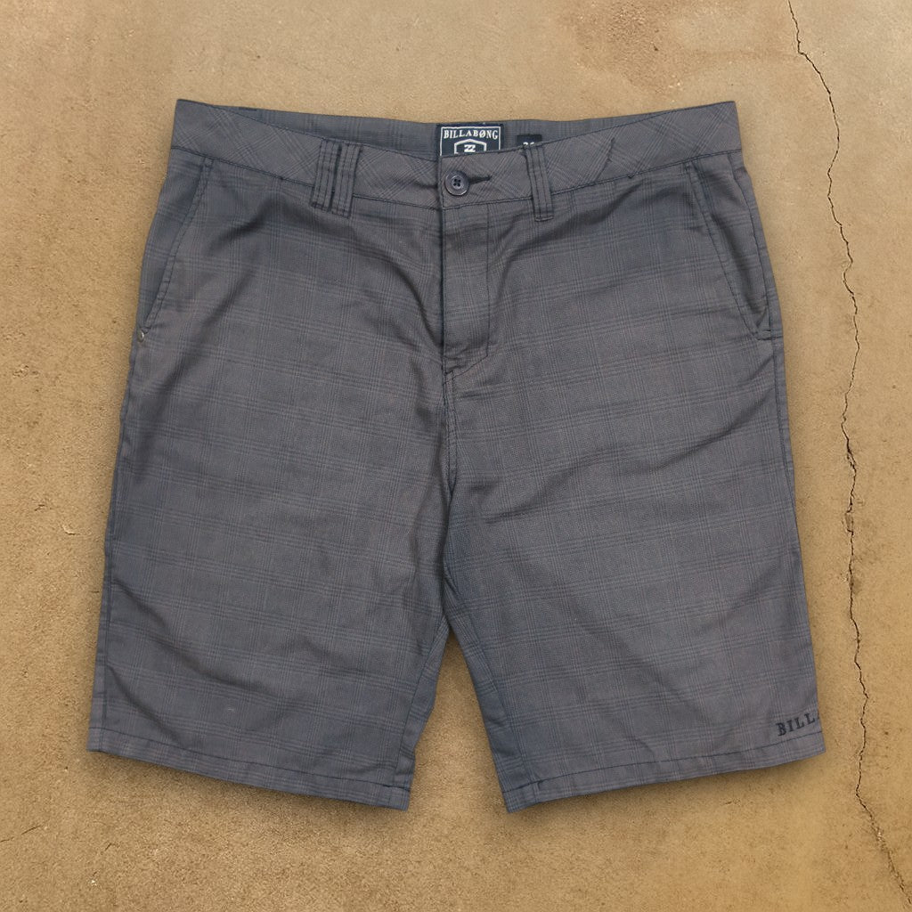 VINTAGE BILLABONG SHORTS - 36"