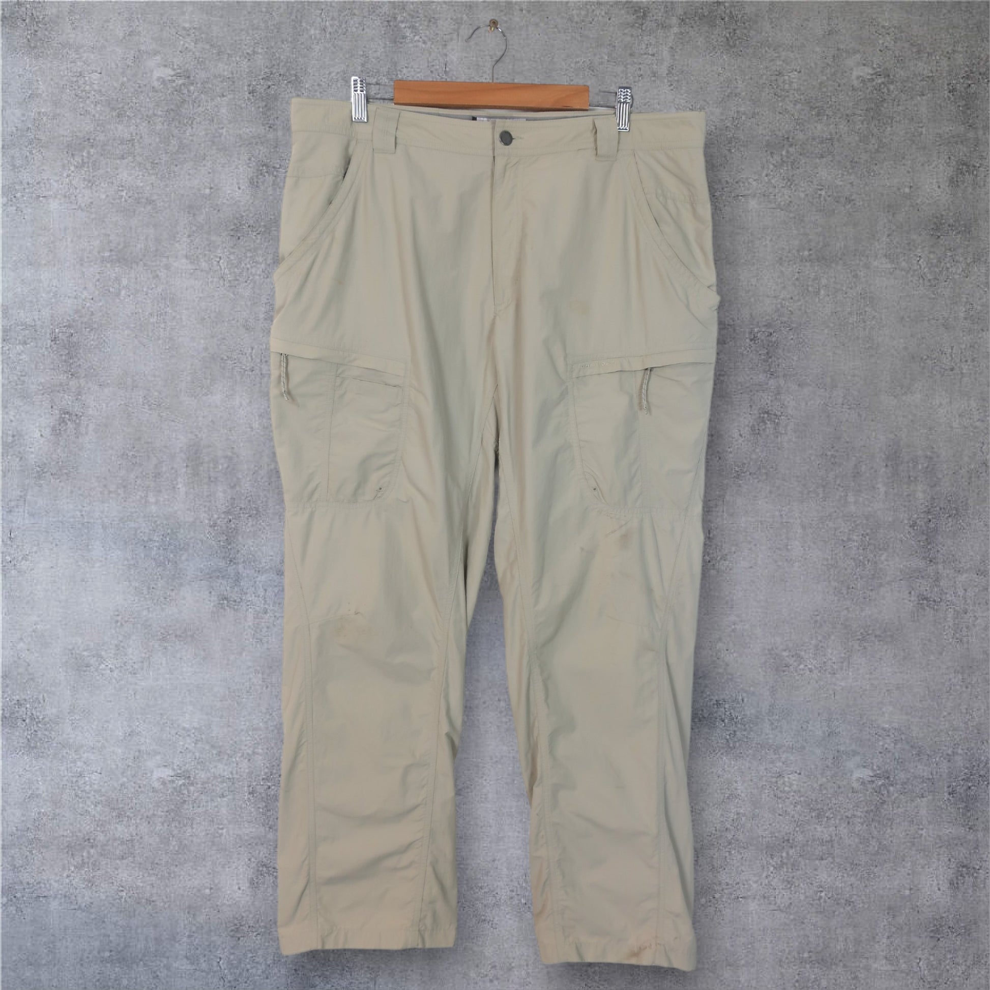 VINTAGE COLUMBIA CARGO PANTS - 38"