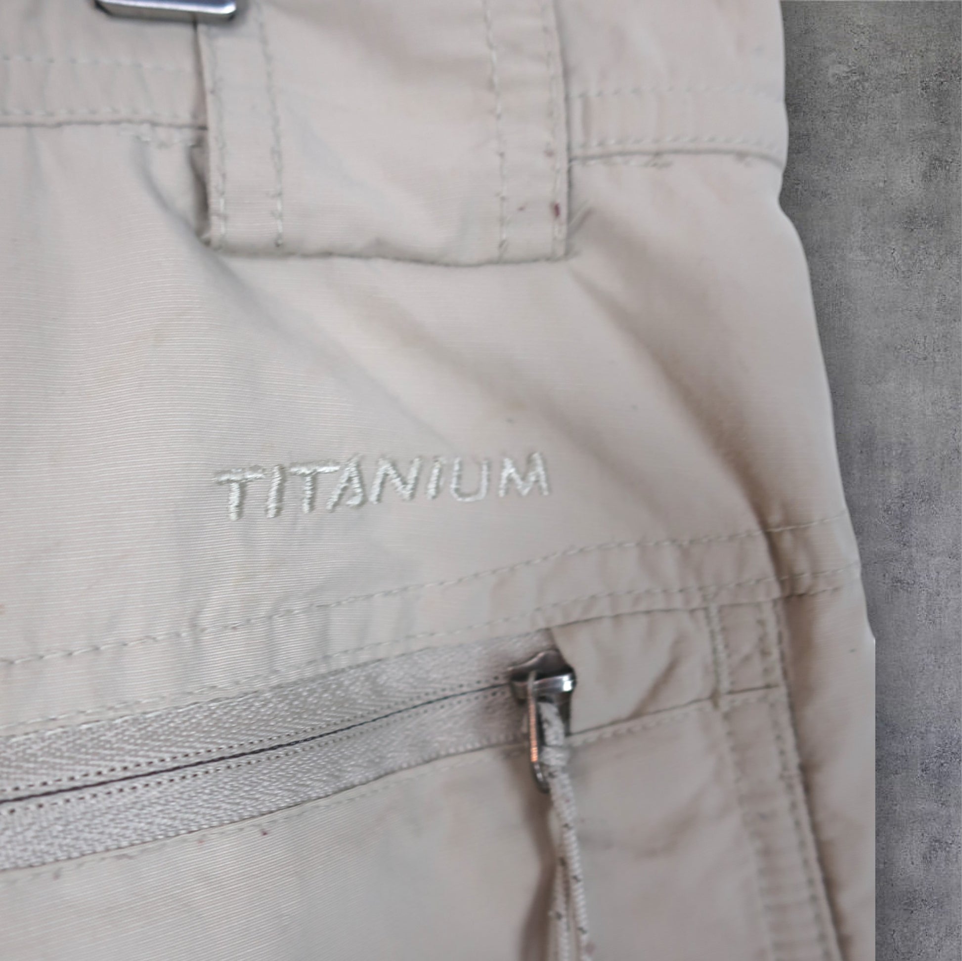 VINTAGE COLUMBIA CARGO PANTS - 38"