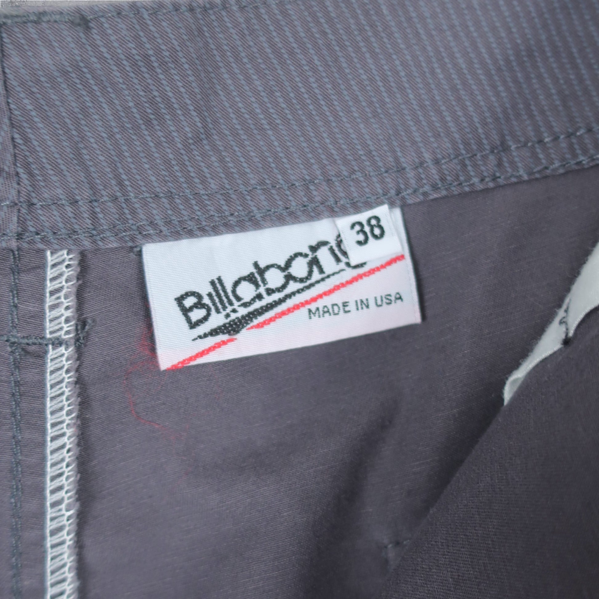 VINTAGE BILLABONG SHORTS - 38"