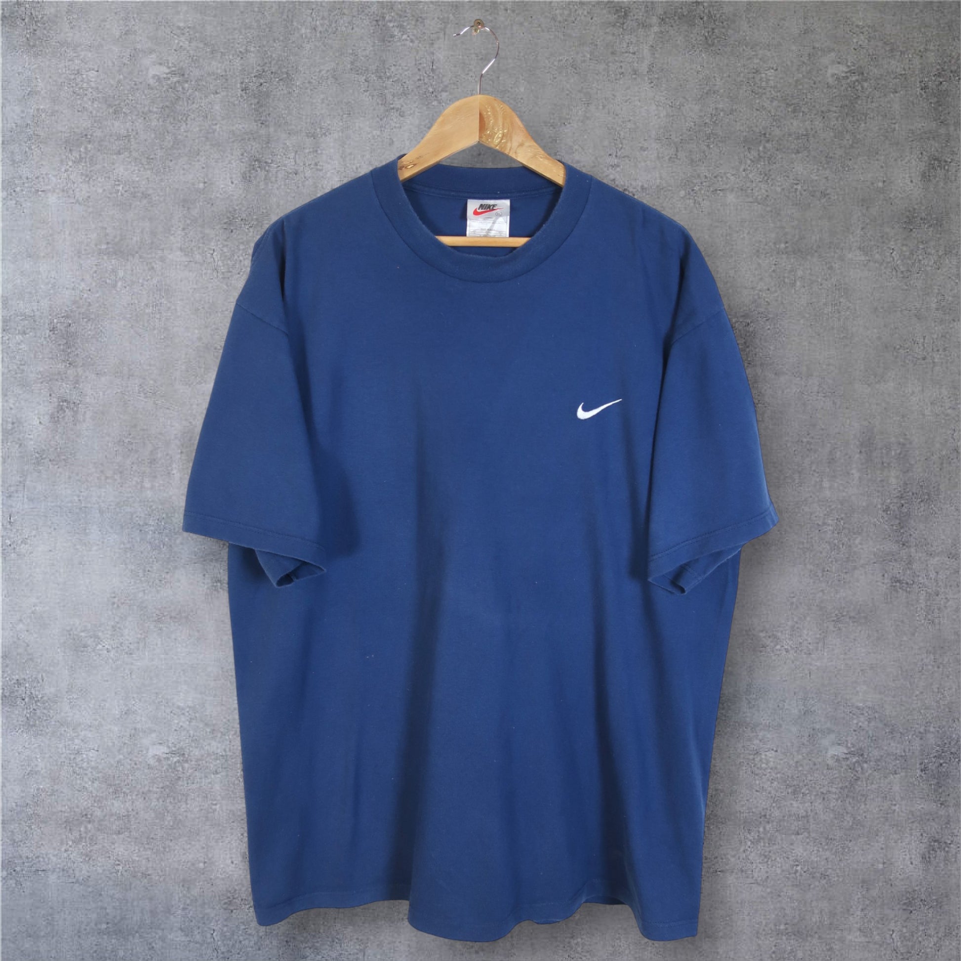 VINTAGE NIKE T-SHIRT - XL
