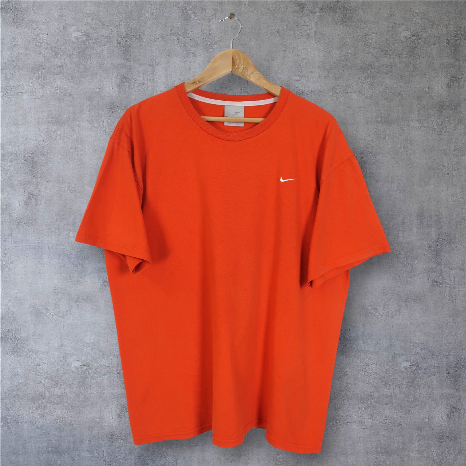 VINTAGE NIKE T-SHIRT - L