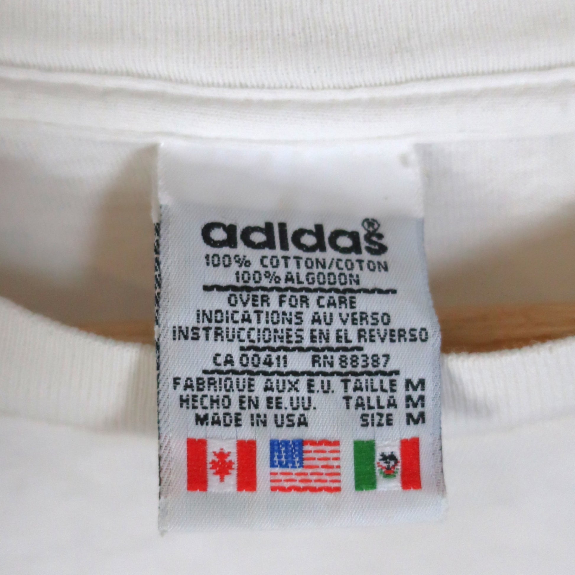 VINTAGE ADIDAS T-SHIRT - M