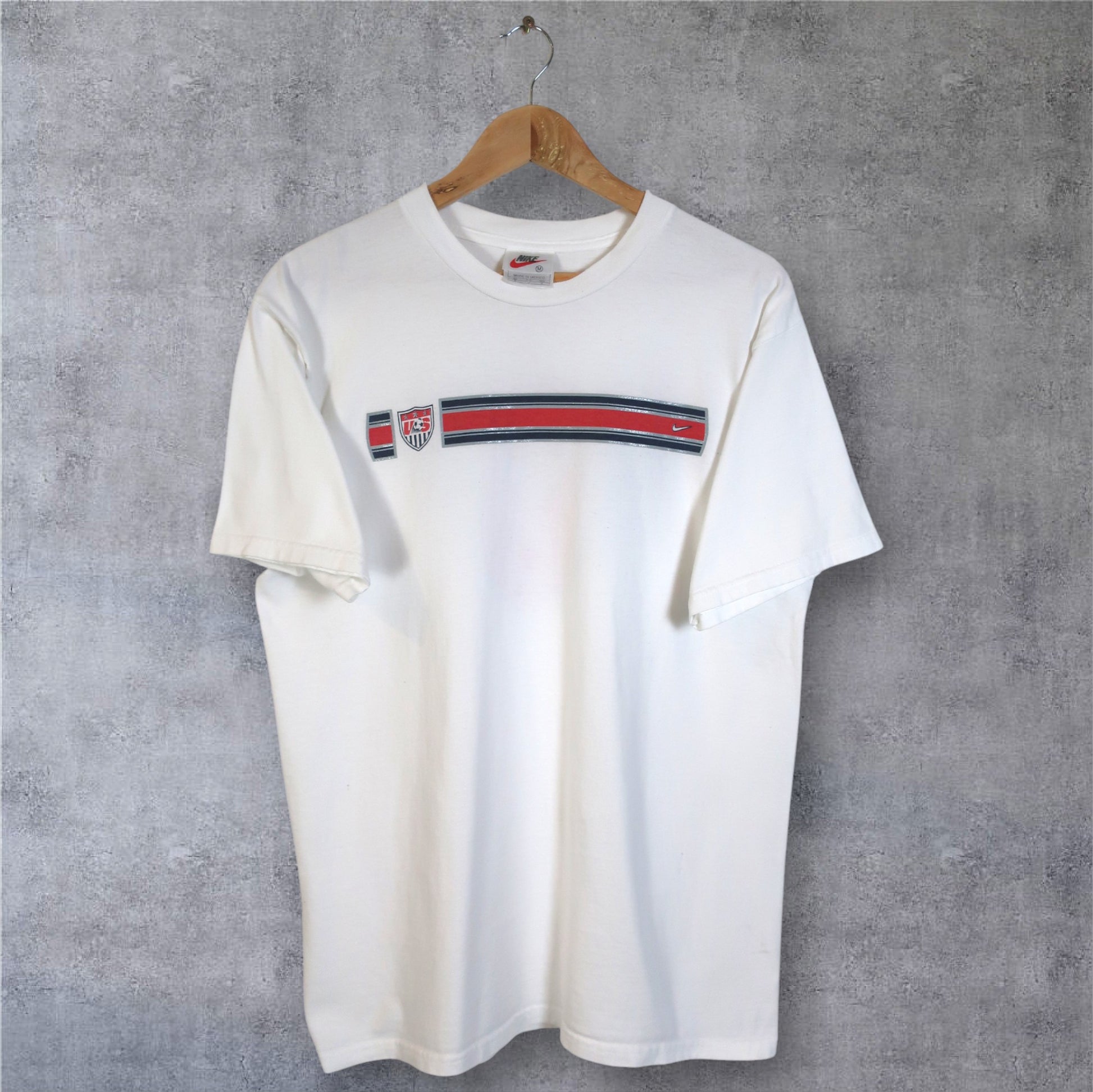 VINTAGE NIKE T-SHIRT - M