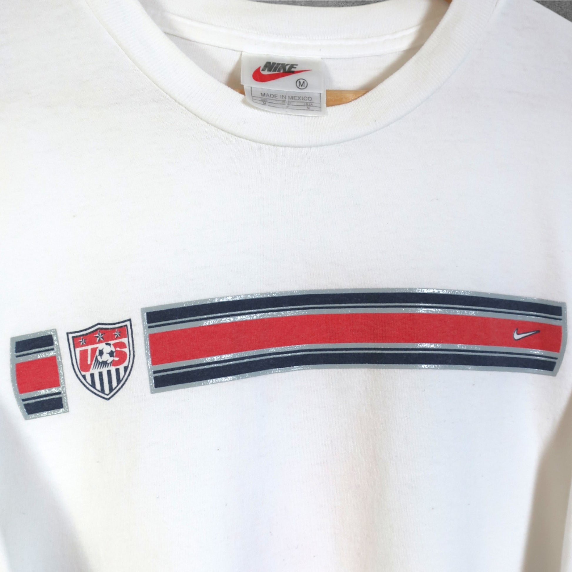 VINTAGE NIKE T-SHIRT - M