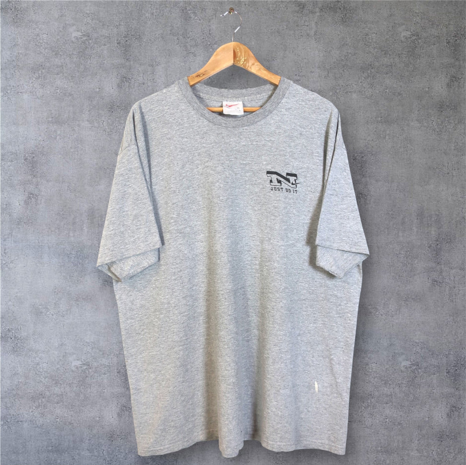 VINTAGE NIKE T-SHIRT - XL