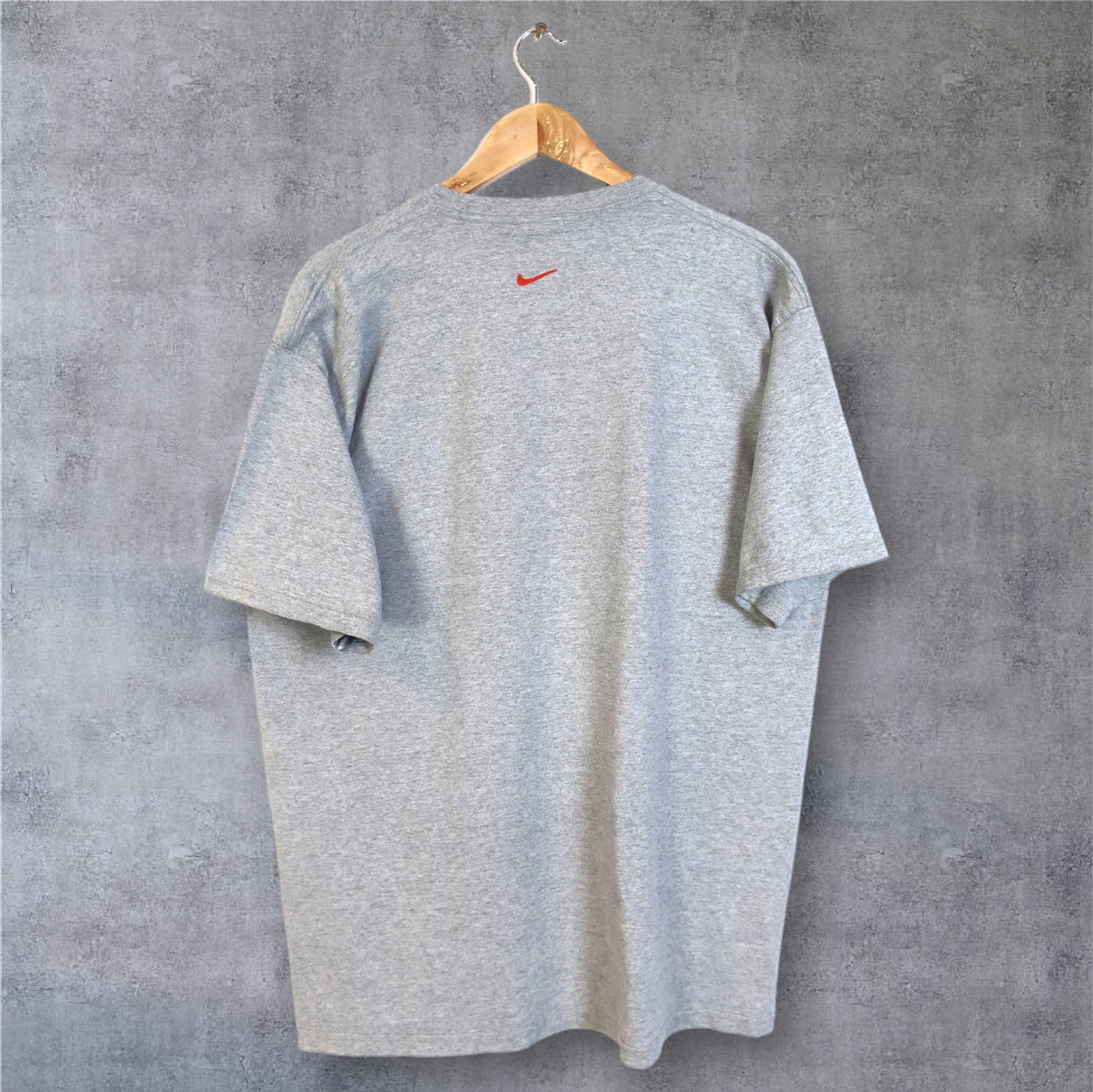 VINTAGE NIKE T-SHIRT - XL