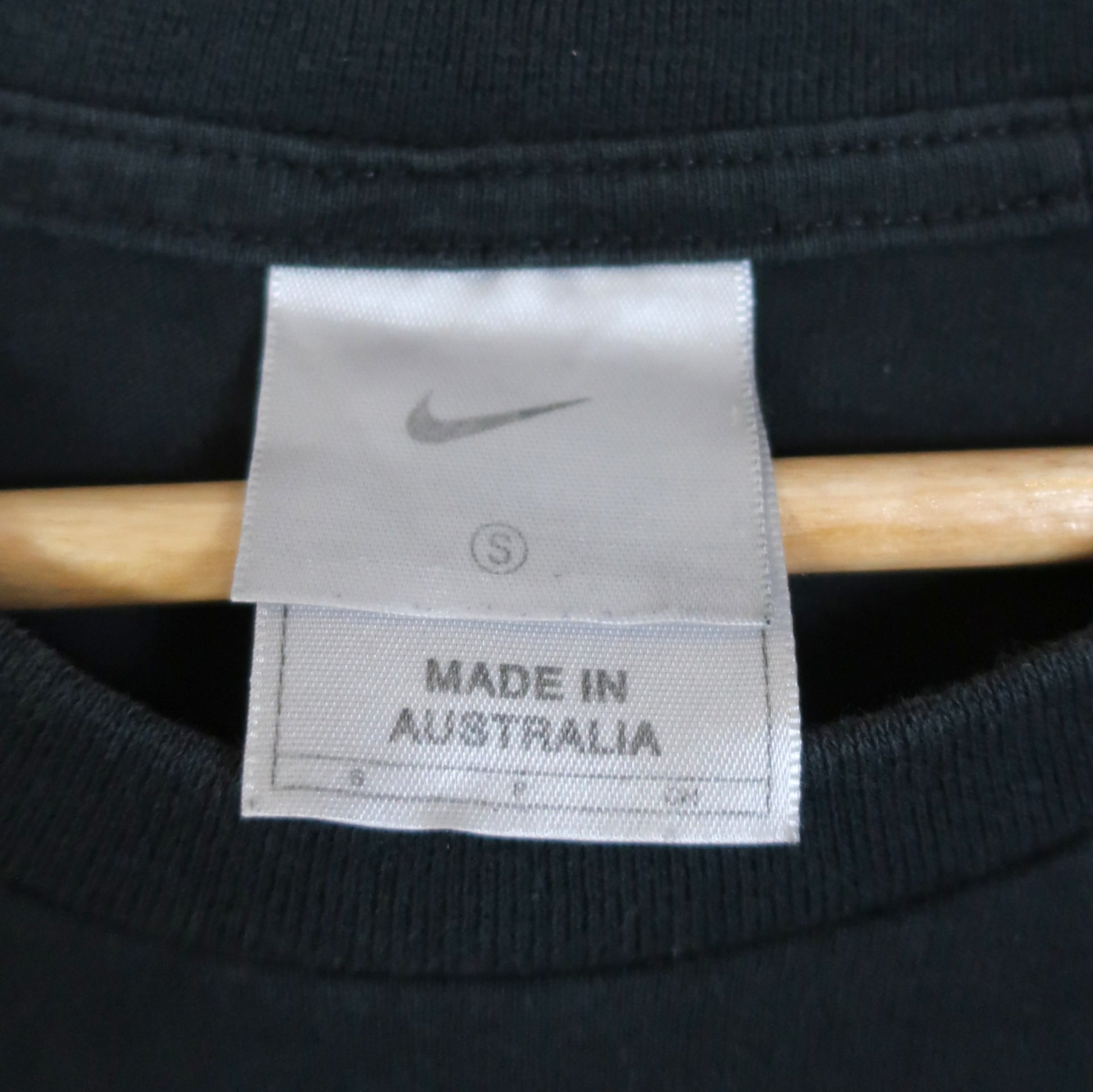 VINTAGE NIKE T-SHIRT - S