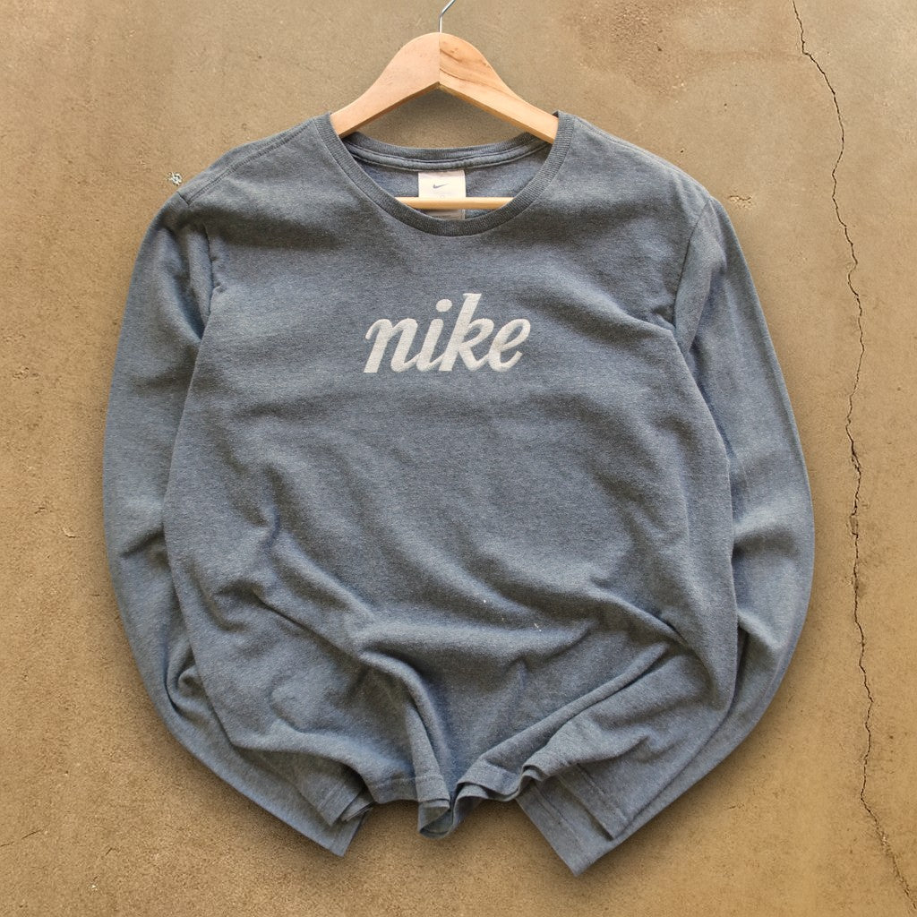 VINTAGE LONG-SLEEVE NIKE T-SHIRT - S/M