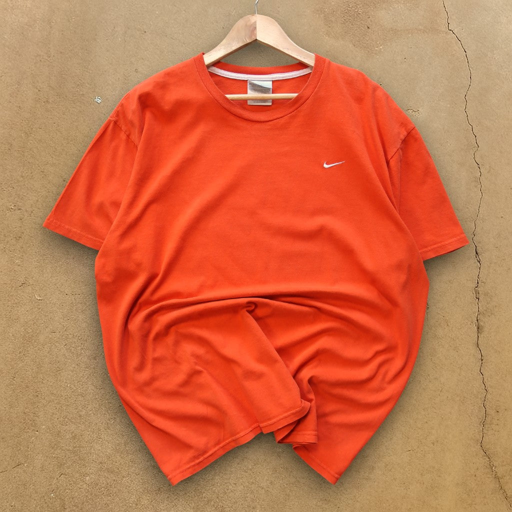VINTAGE NIKE T-SHIRT - L