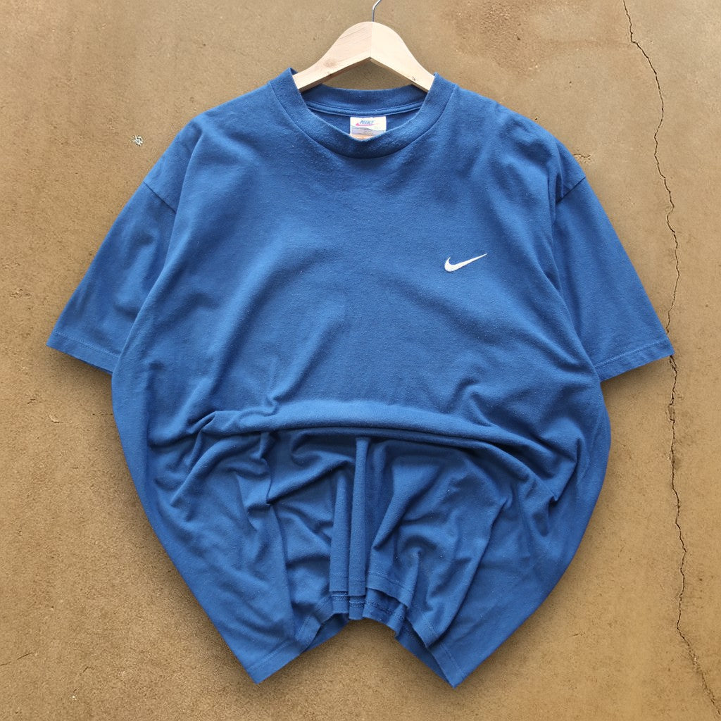 VINTAGE NIKE T-SHIRT - XL
