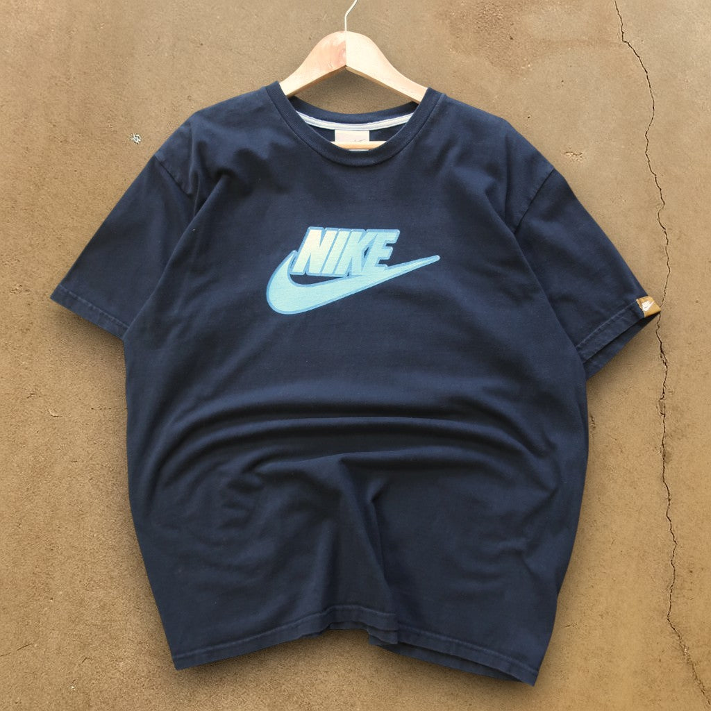 VINTAGE NIKE T-SHIRT - L/XL