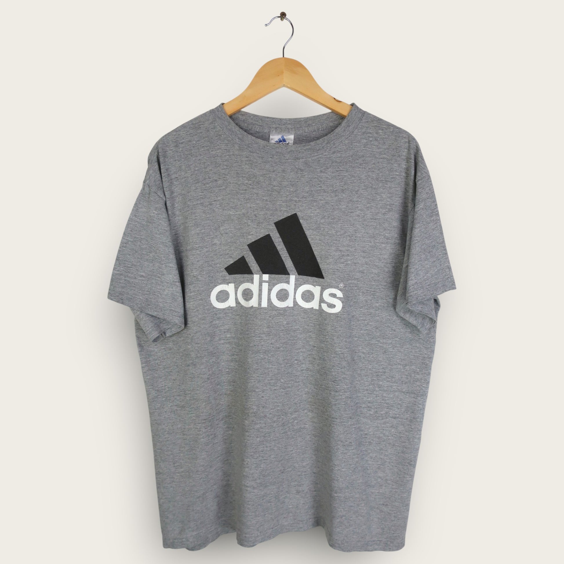 VINTAGE ADIDAS T-SHIRT - M