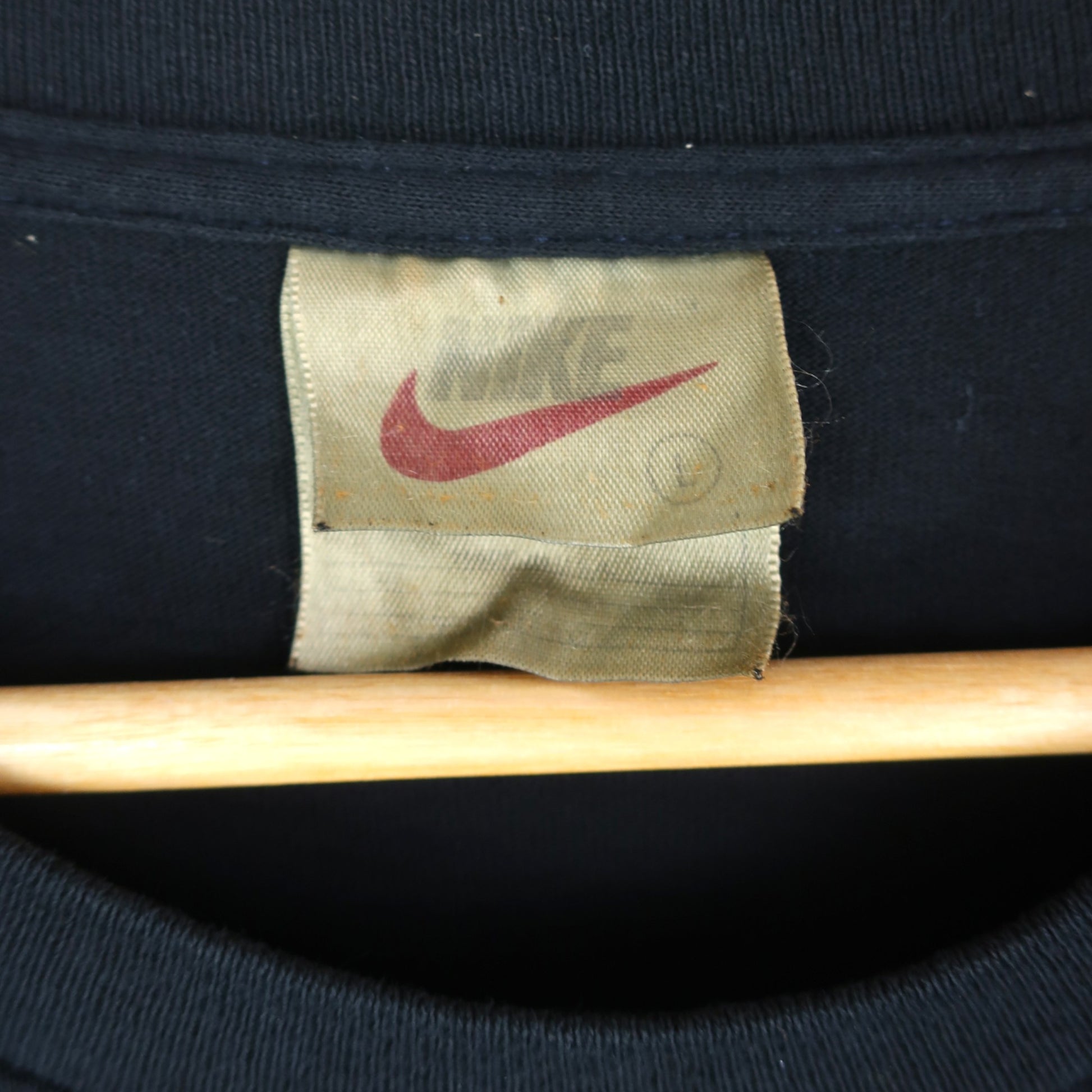 VINTAGE NIKE T-SHIRT - L