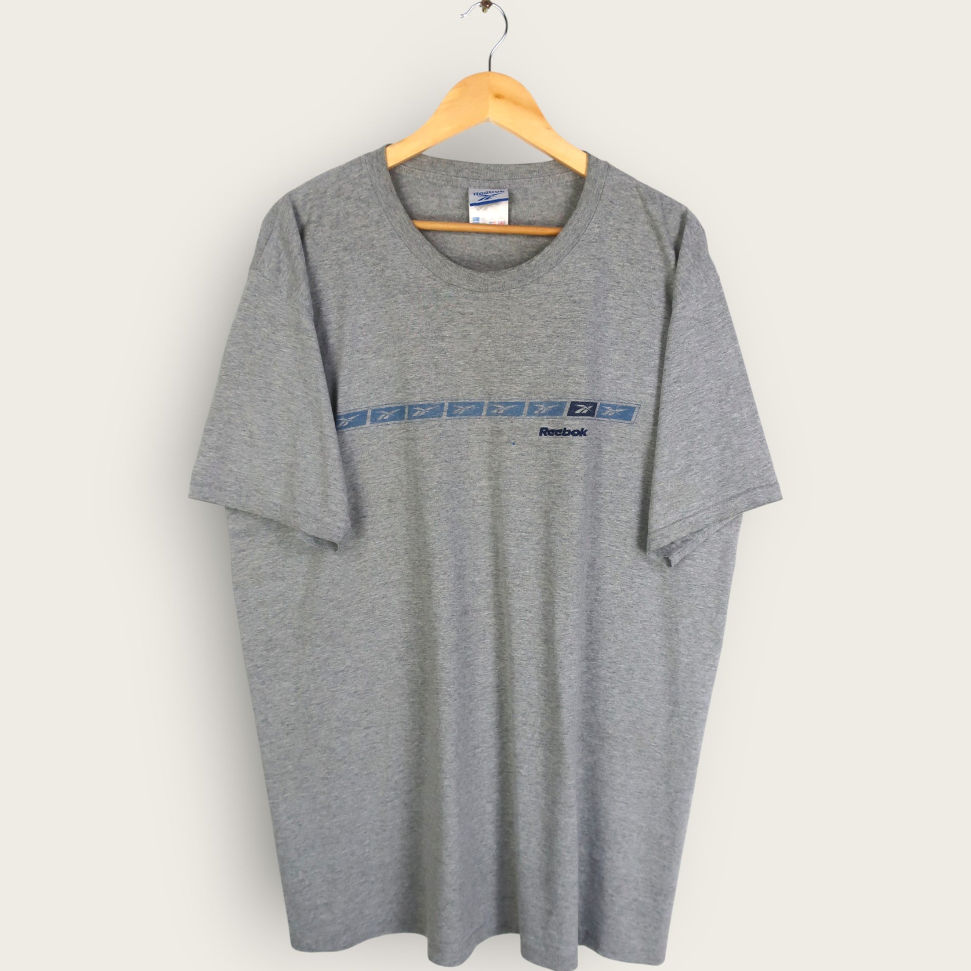 VINTAGE REEBOK T-SHIRT - XL/XXL