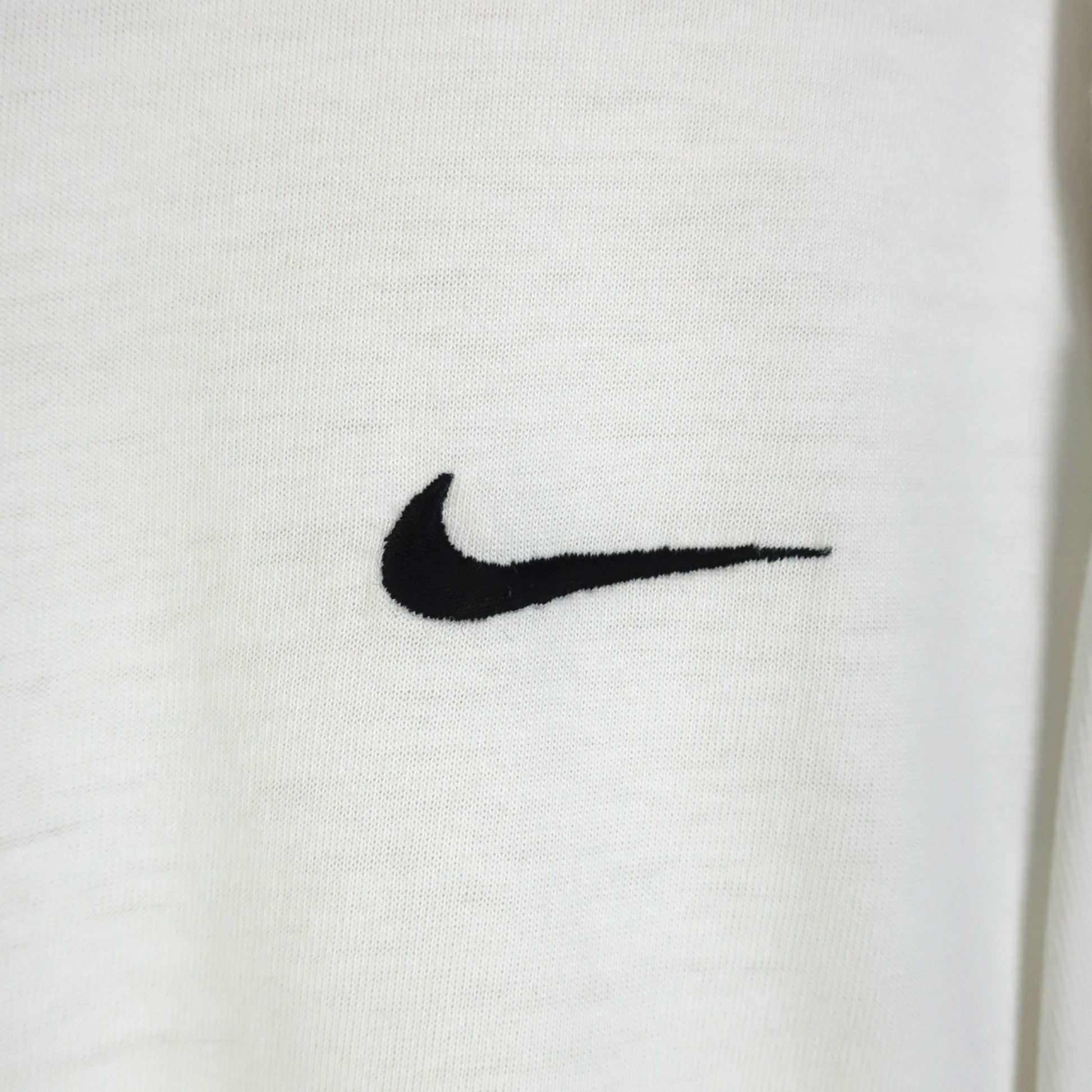 NIKE EMBROIDERED SWOOSH T-SHIRT - XXL