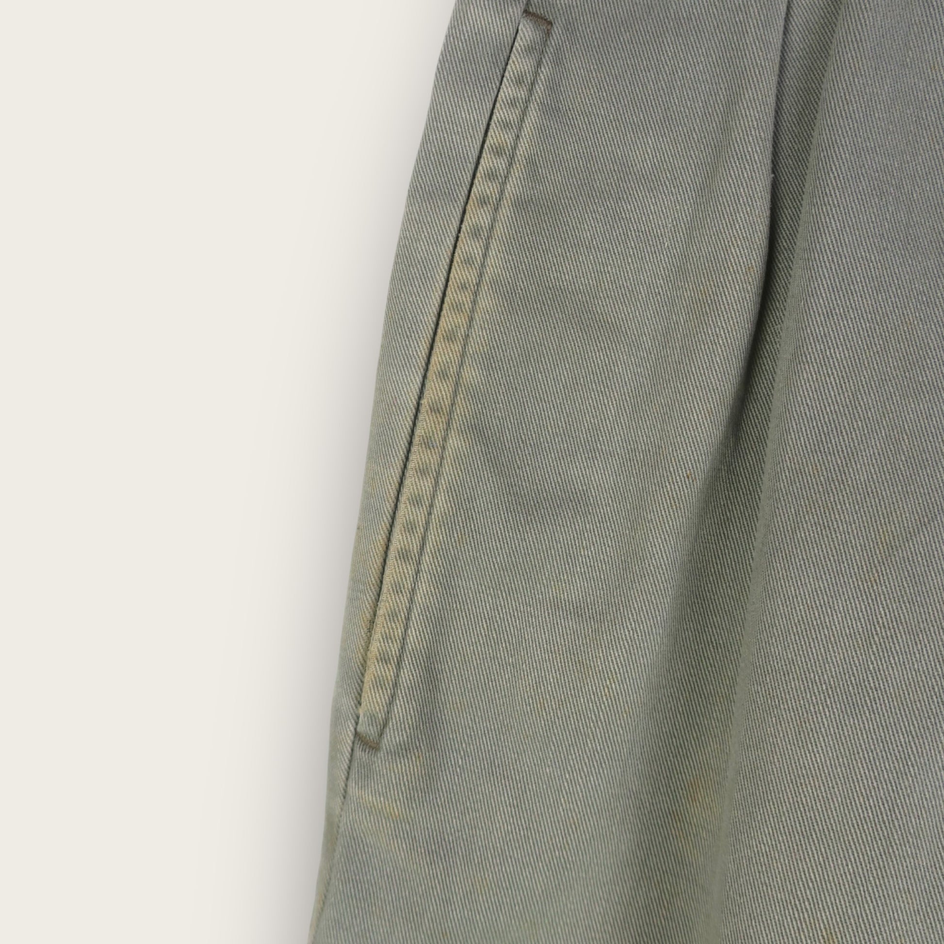 VINTAGE RALPH LAUREN PLEATED CHINO SHORTS - 31"