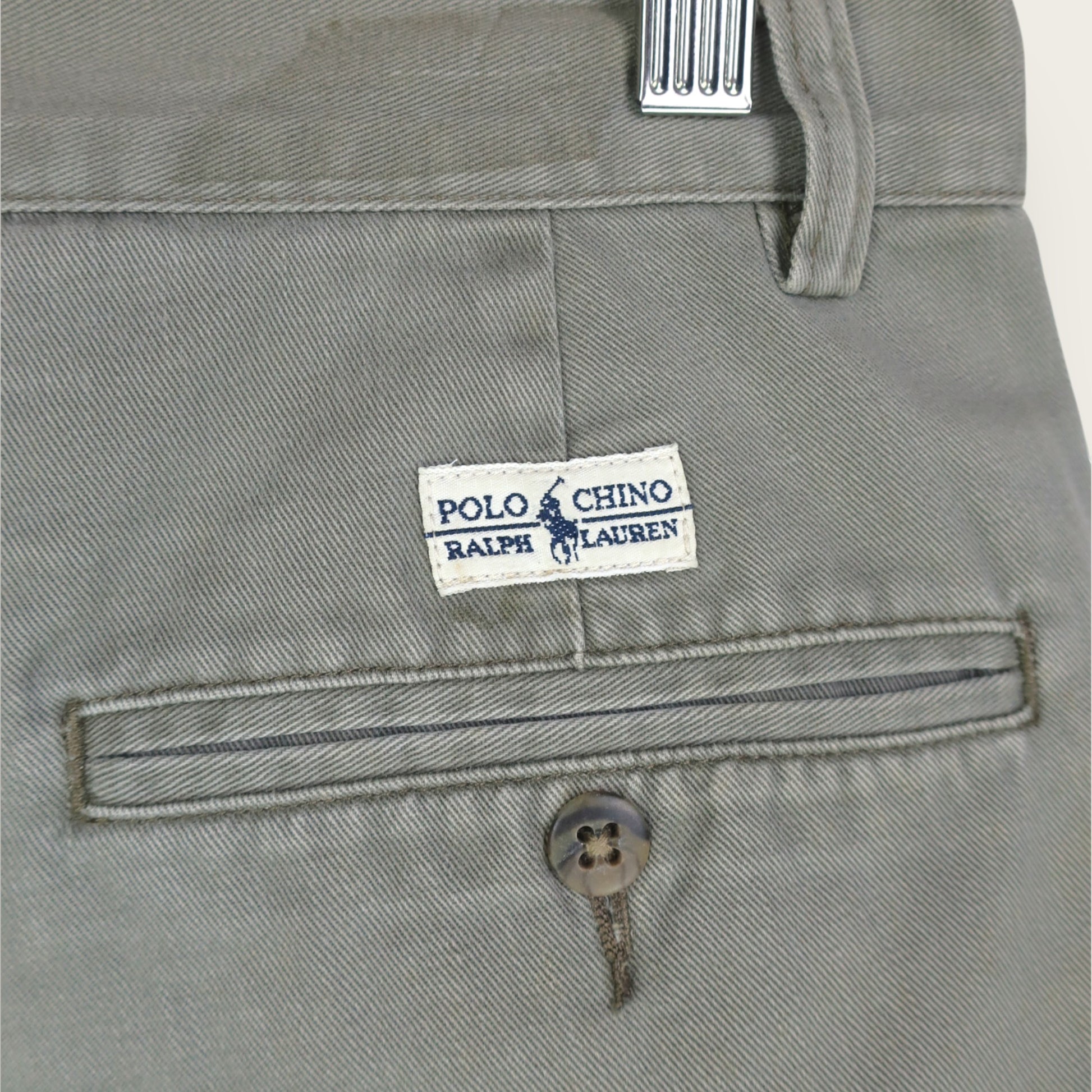 VINTAGE RALPH LAUREN PLEATED CHINO SHORTS - 31"