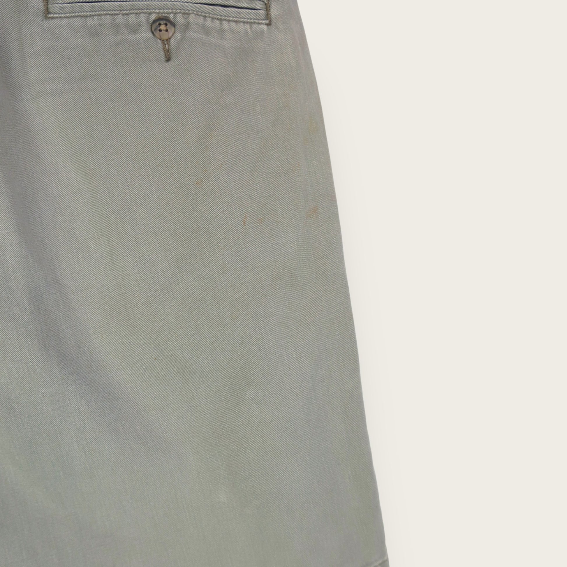 VINTAGE RALPH LAUREN PLEATED CHINO SHORTS - 31"