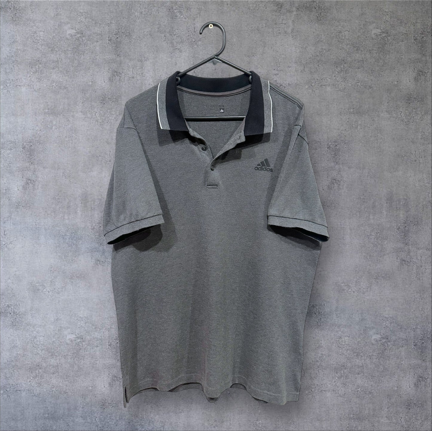 ADIDAS POLO SHIRT - M/L