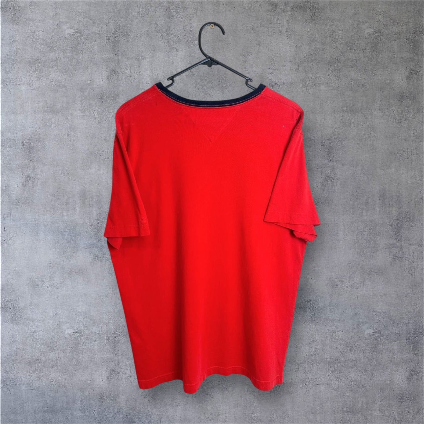 TOMMY HILFIGER T-SHIRT - M