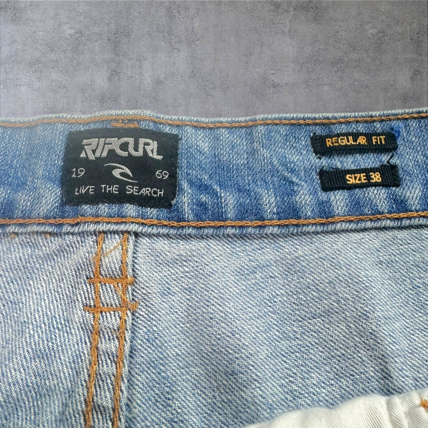 VINTAGE RIPCURL DENIM SHORTS - 38