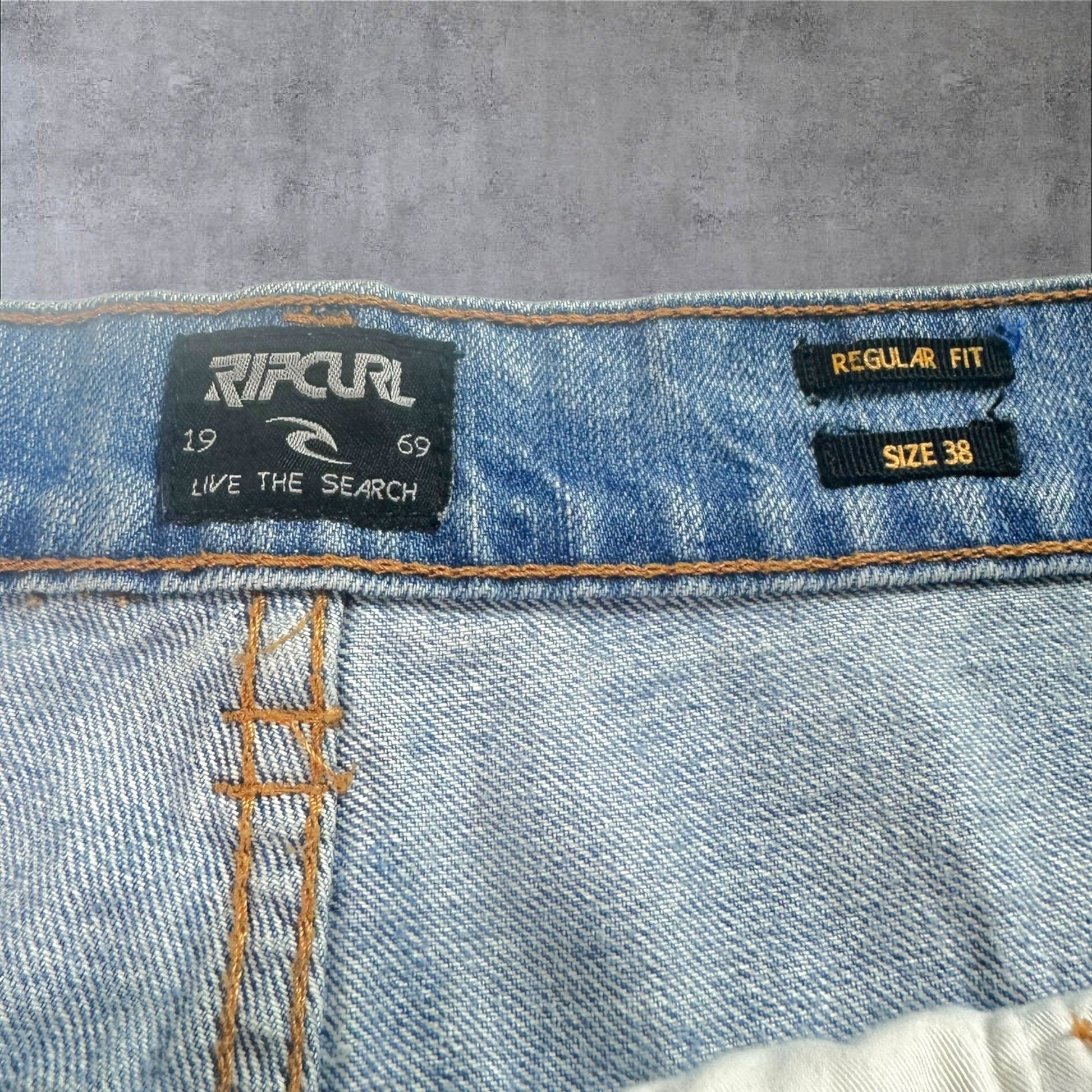 VINTAGE RIPCURL DENIM SHORTS - 38