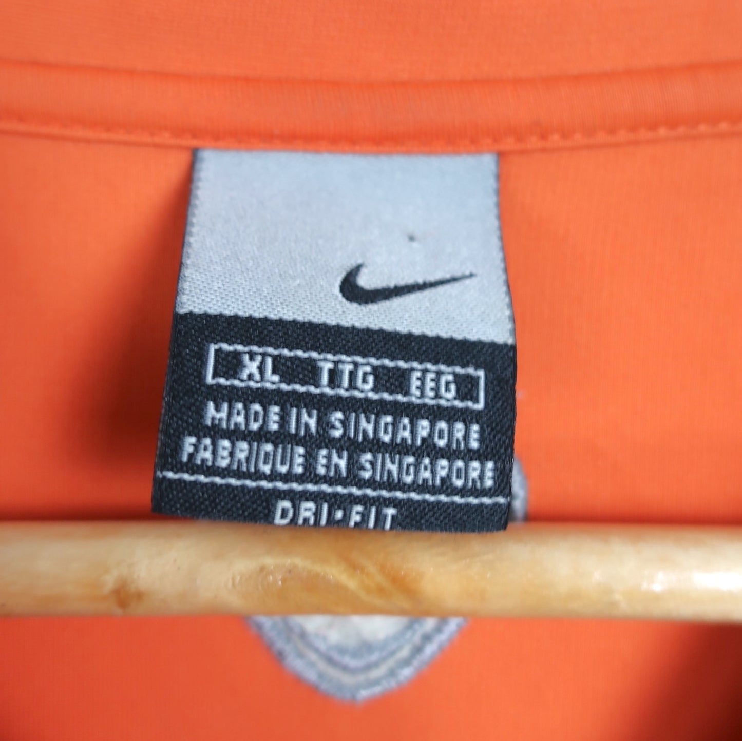 VINTAGE NIKE POLO SHIRT - L/XL