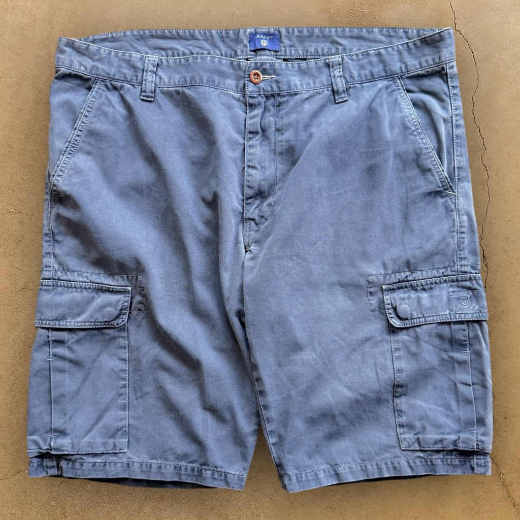 VINTAGE GANT CARGO SHORTS - 38