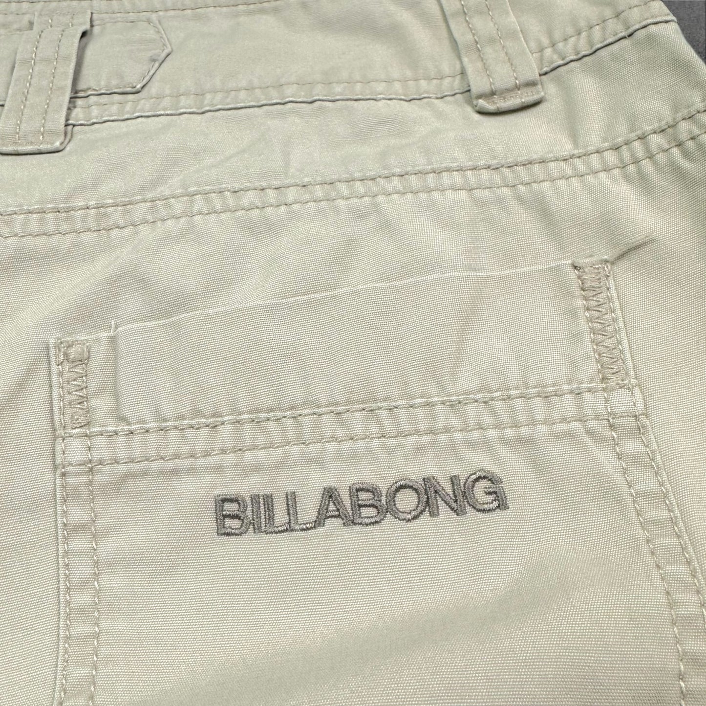VINTAGE WMNS BILLABONG CARGO SHORTS - 10