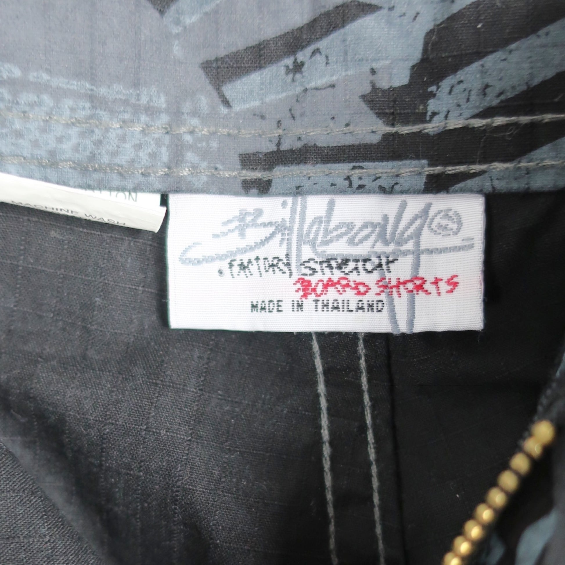 VINTAGE BILLABONG CARGO SHORTS - 38"