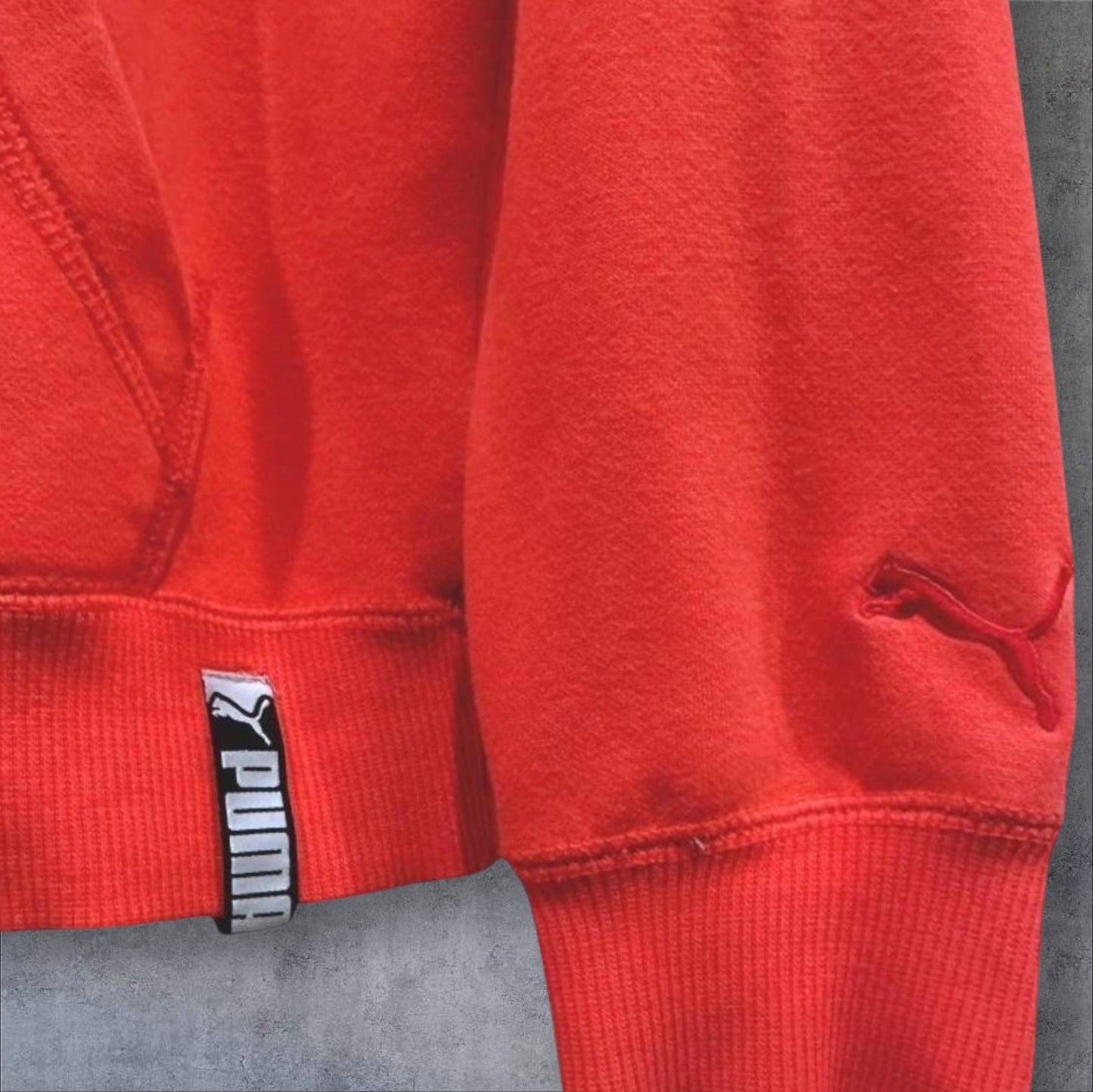 VINTAGE PUMA HOODIE - M