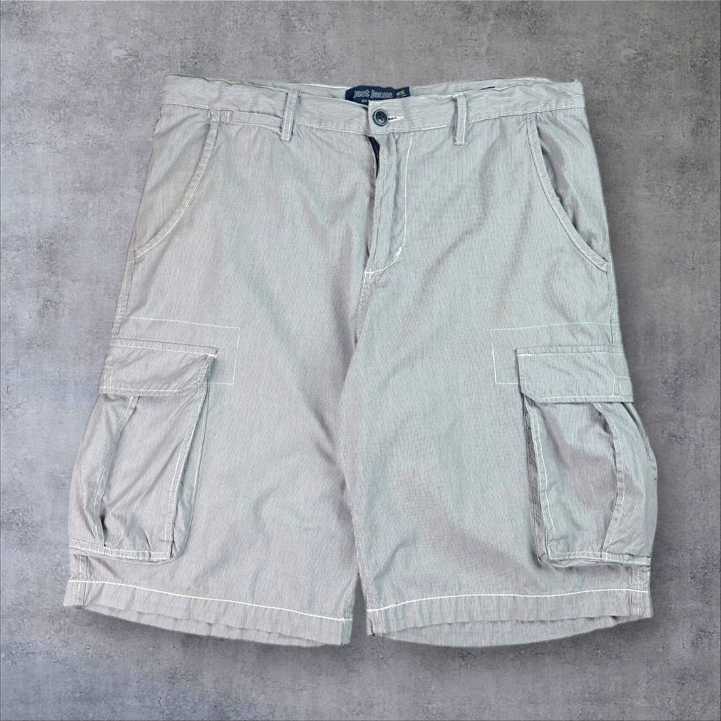 VINTAGE JUST JEANS CARGO SHORTS - 36"