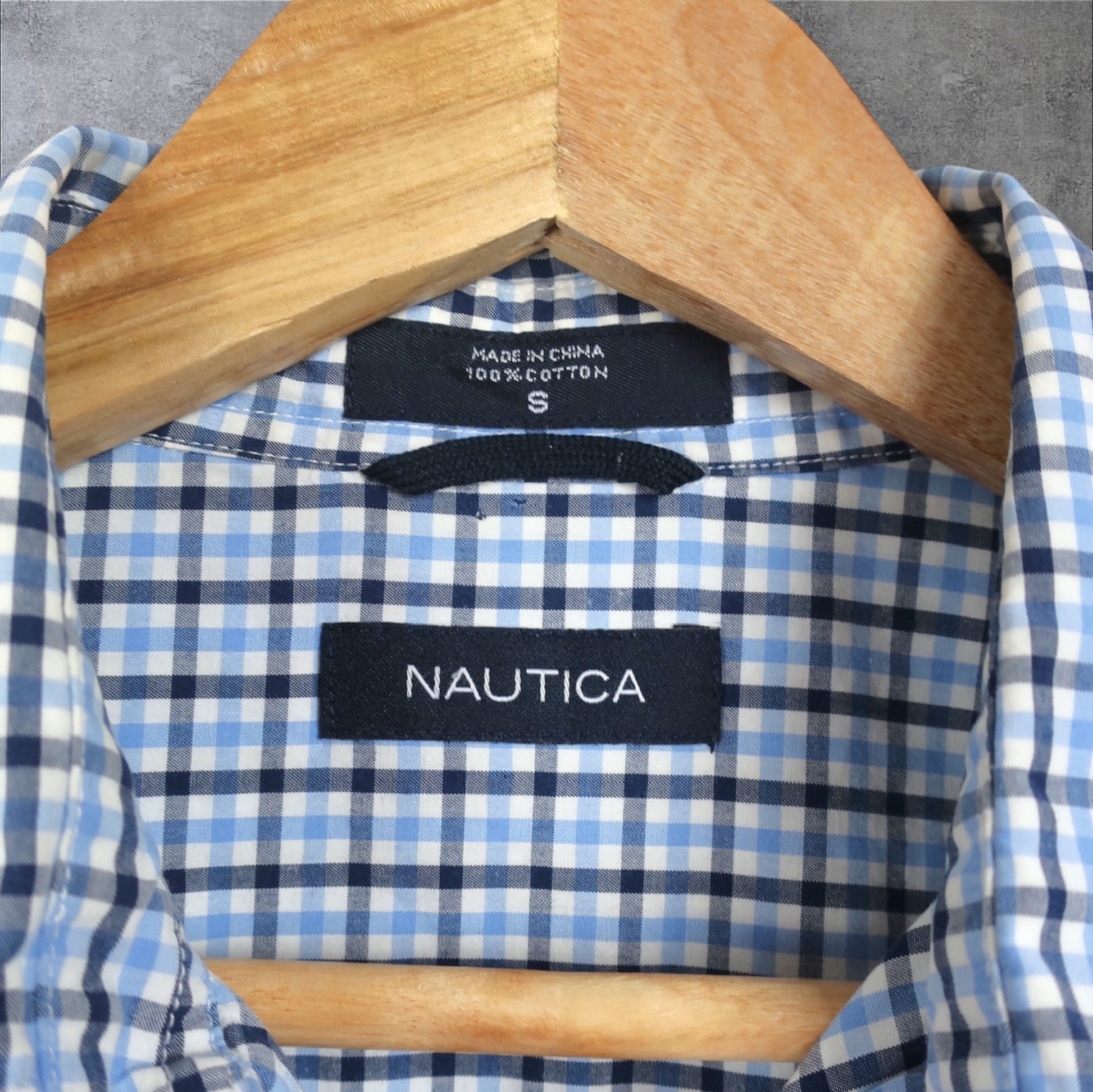 VINTAGE NAUTICA BUTTON-UP SHIRT - S