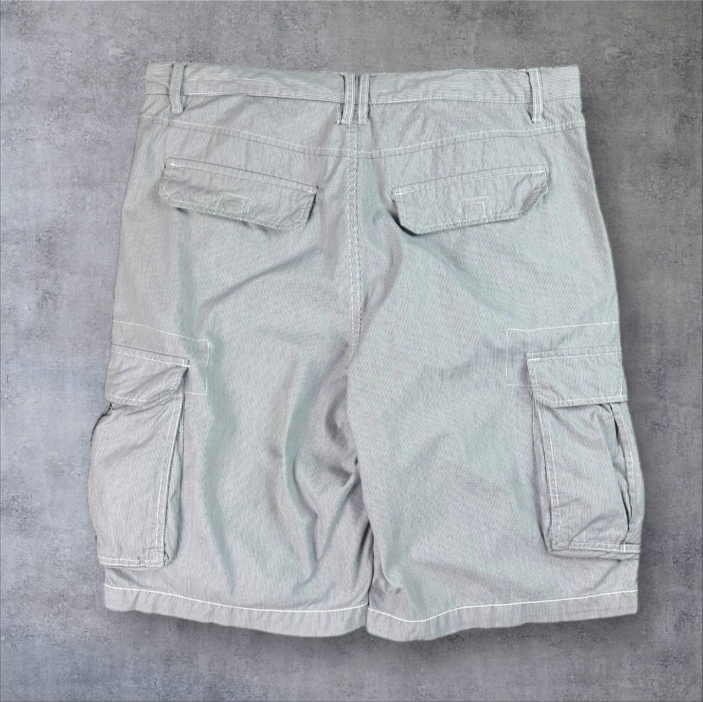 VINTAGE JUST JEANS CARGO SHORTS - 36"