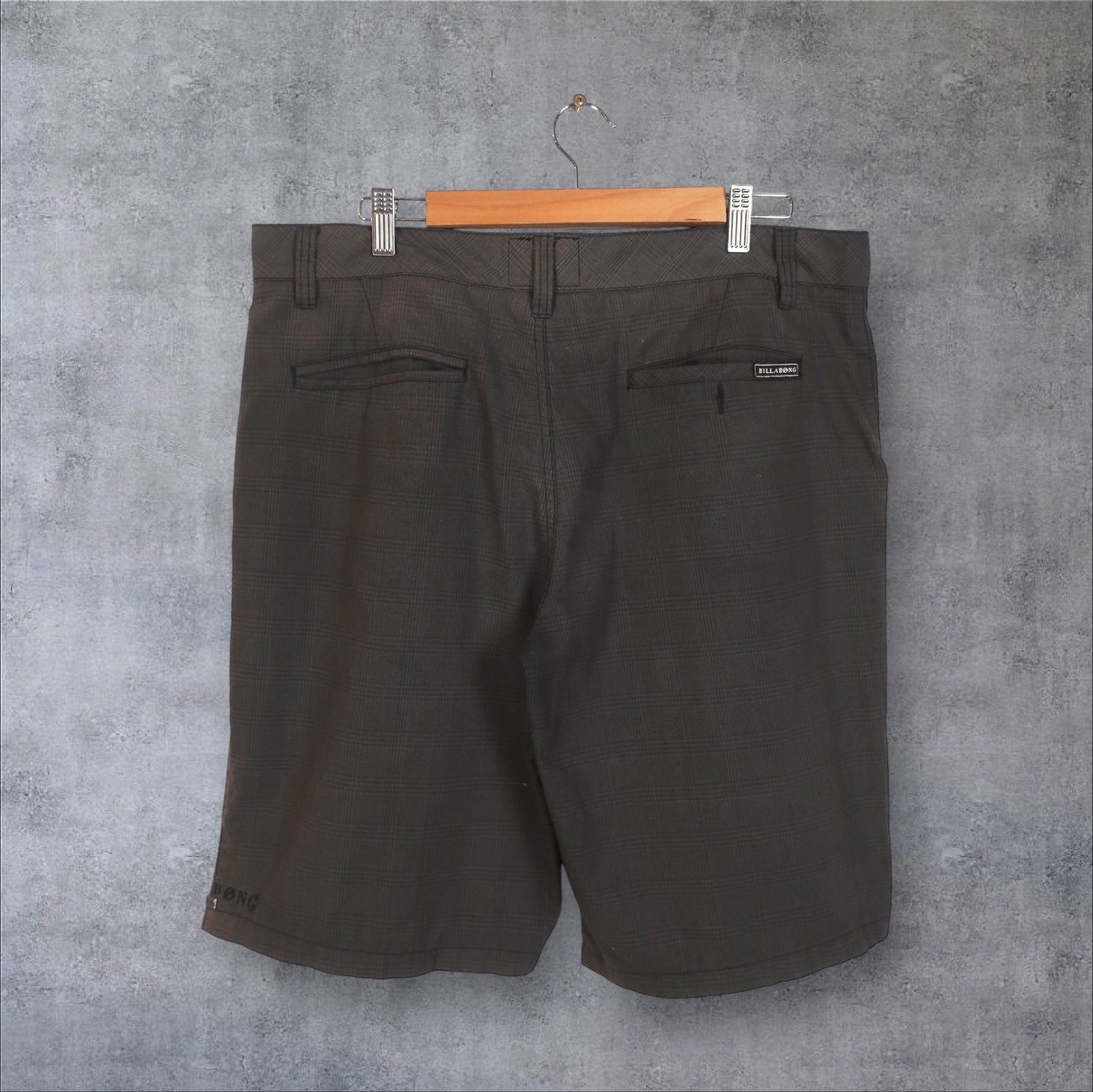 VINTAGE BILLABONG SHORTS - 36"