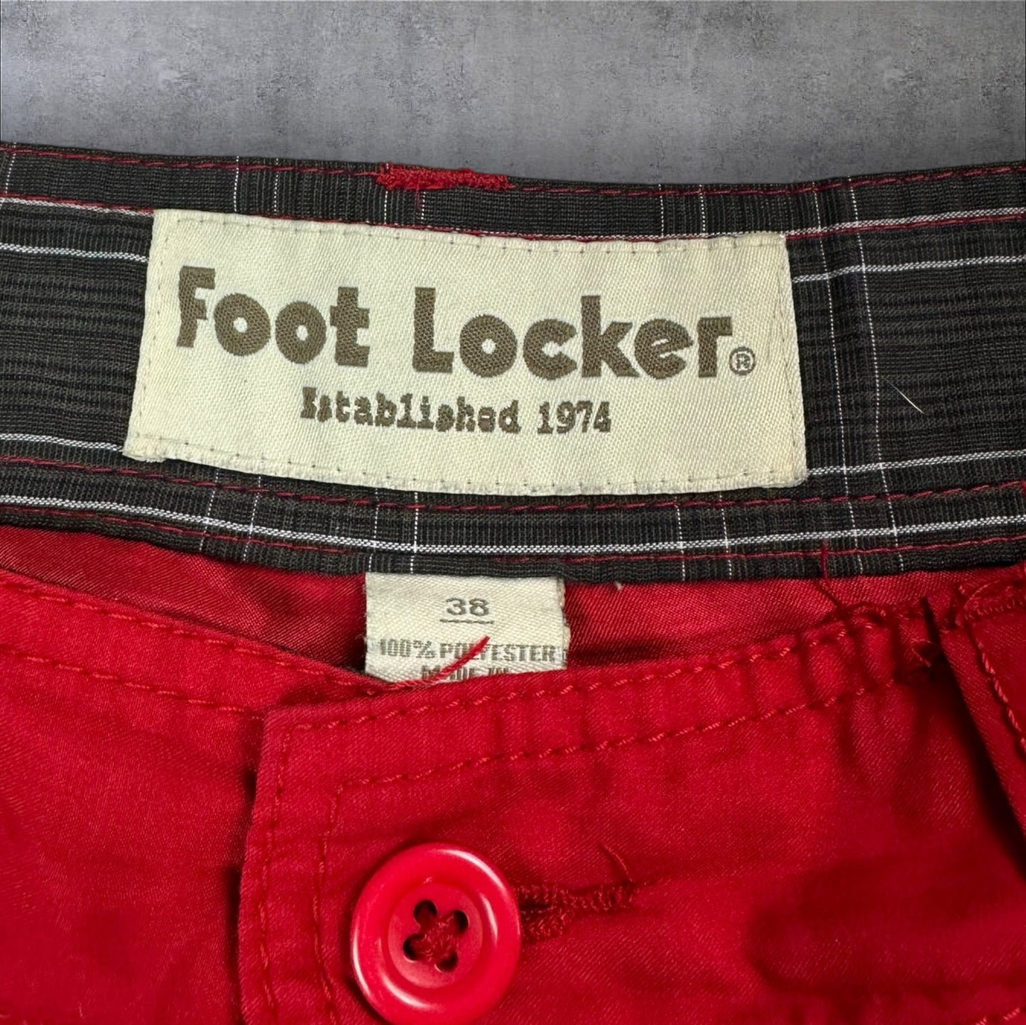 VINTAGE FOOT LOCKER CARGO SHORTS - 38"