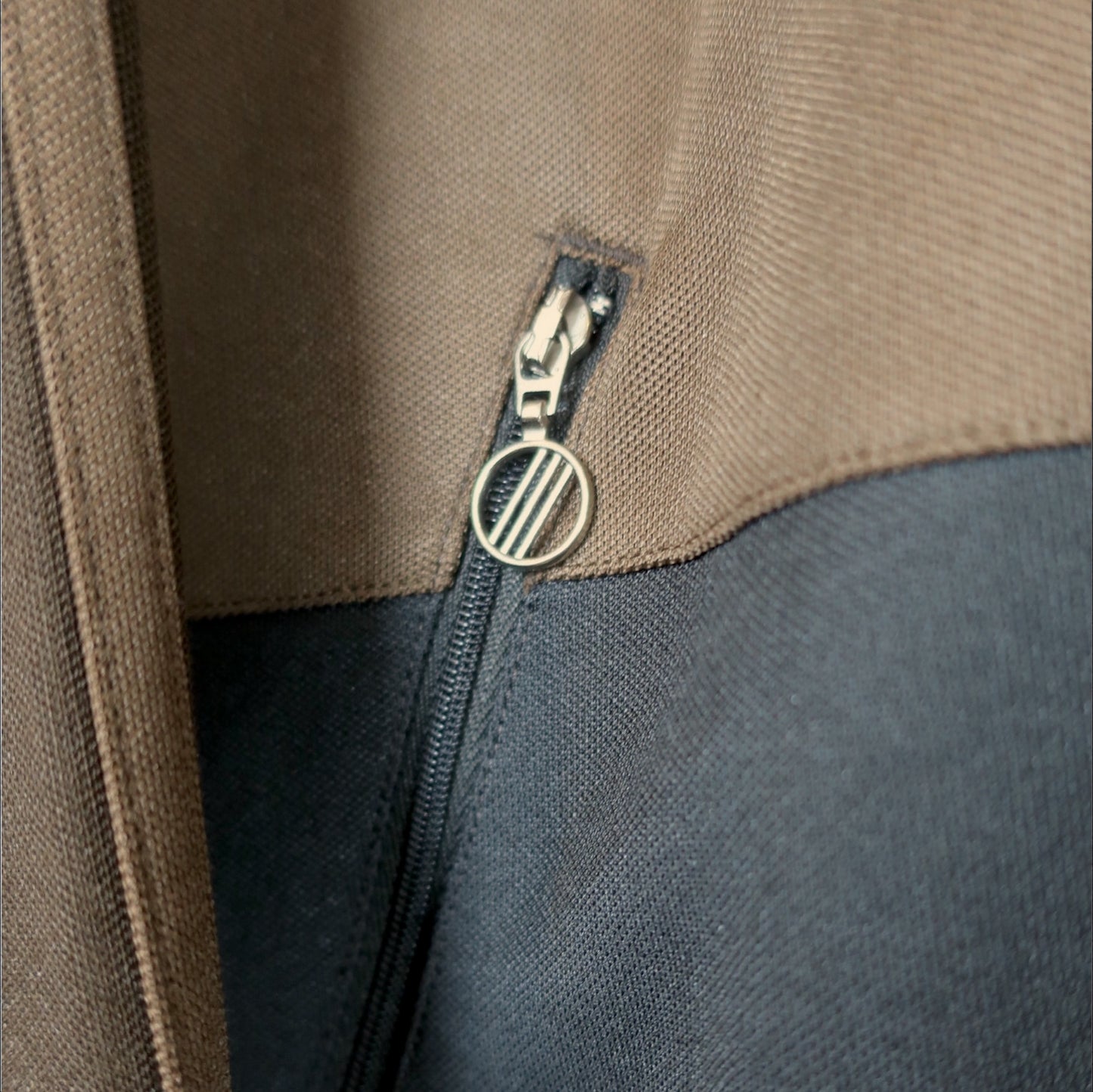 VINTAGE ADIDAS JACKET - L