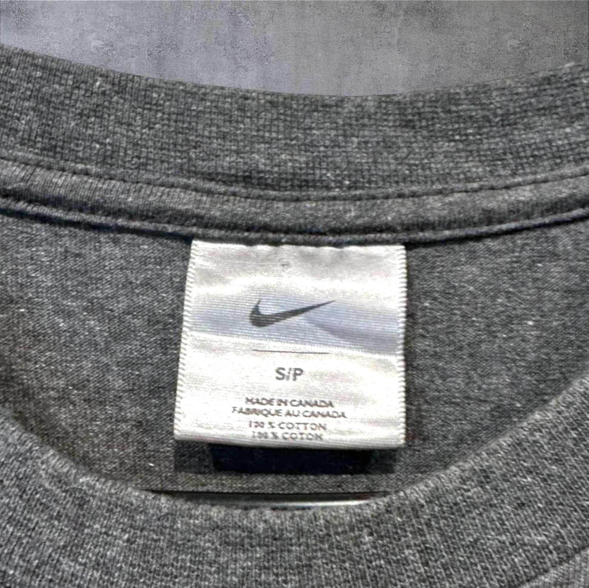 VINTAGE NIKE T-SHIRT - S/M