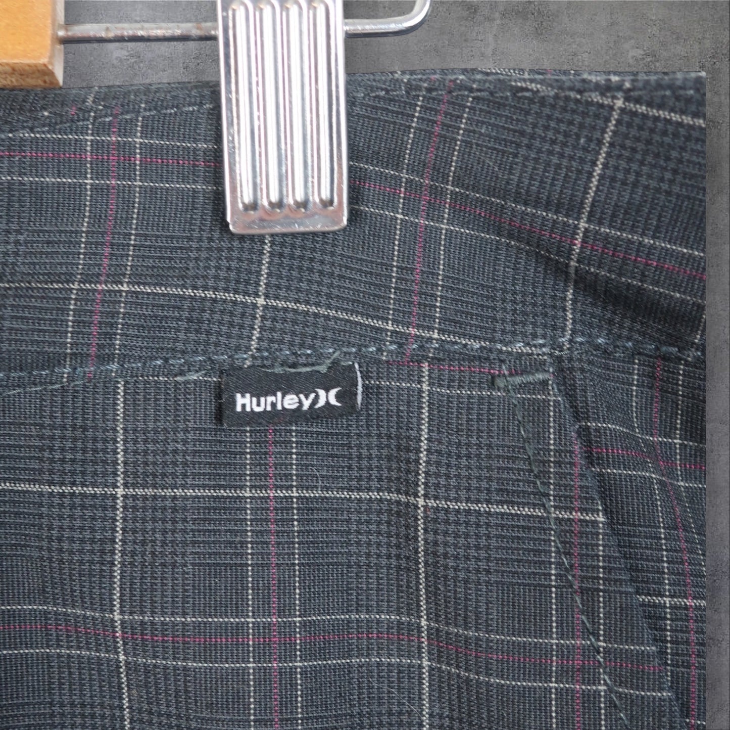 VINTAGE HURLEY SHORTS - 34"