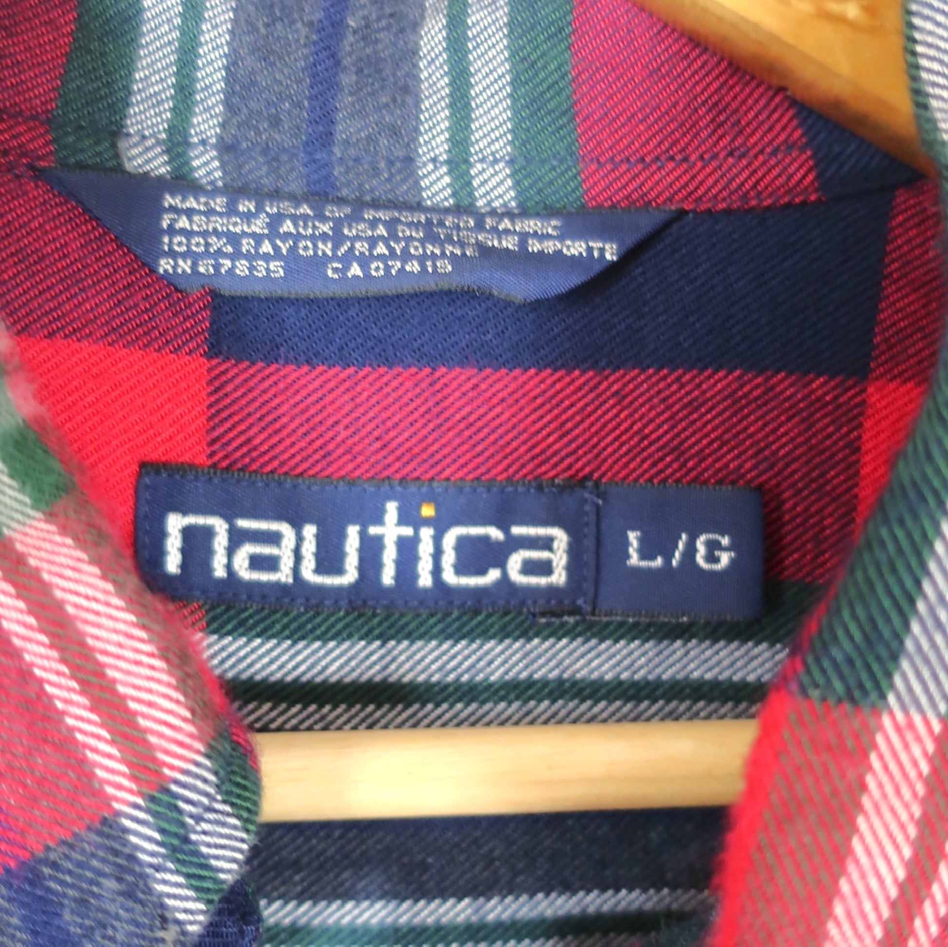 VINTAGE LONG-SLEEVE NAUTICA PLAID BUTTON-UP SHIRT - L/XL