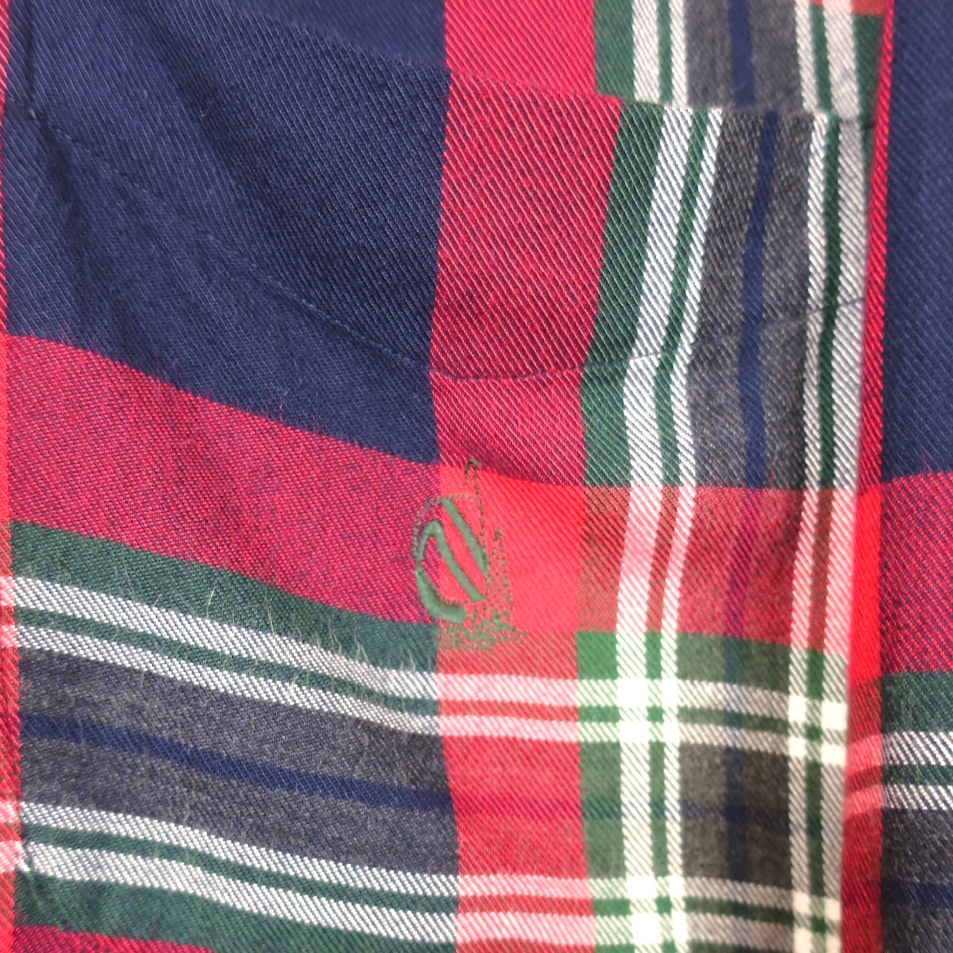 VINTAGE LONG-SLEEVE NAUTICA PLAID BUTTON-UP SHIRT - L/XL